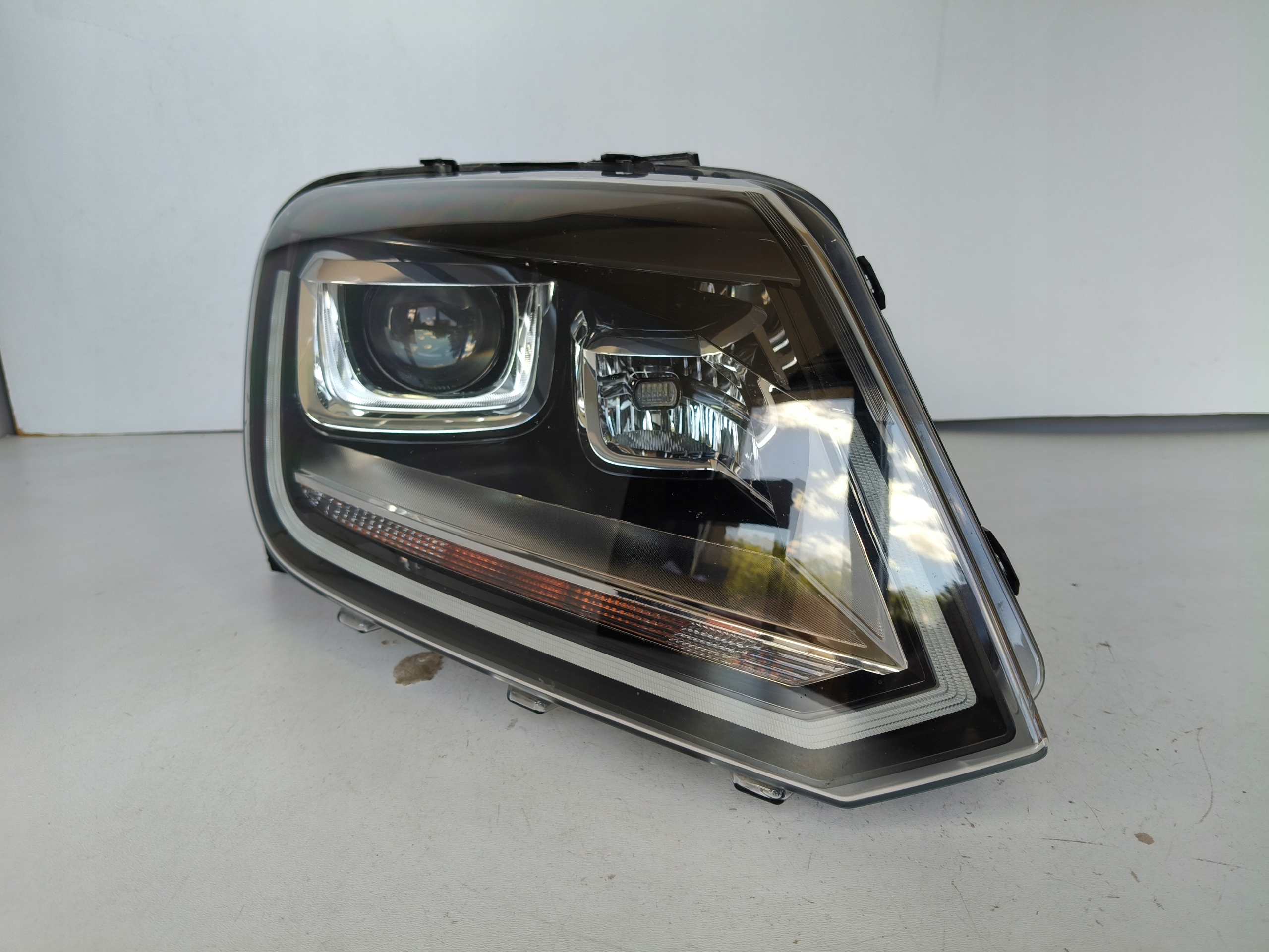 light right REFLEKTOR VW AMAROK 2H 2H0 16- LIFT XENON LED