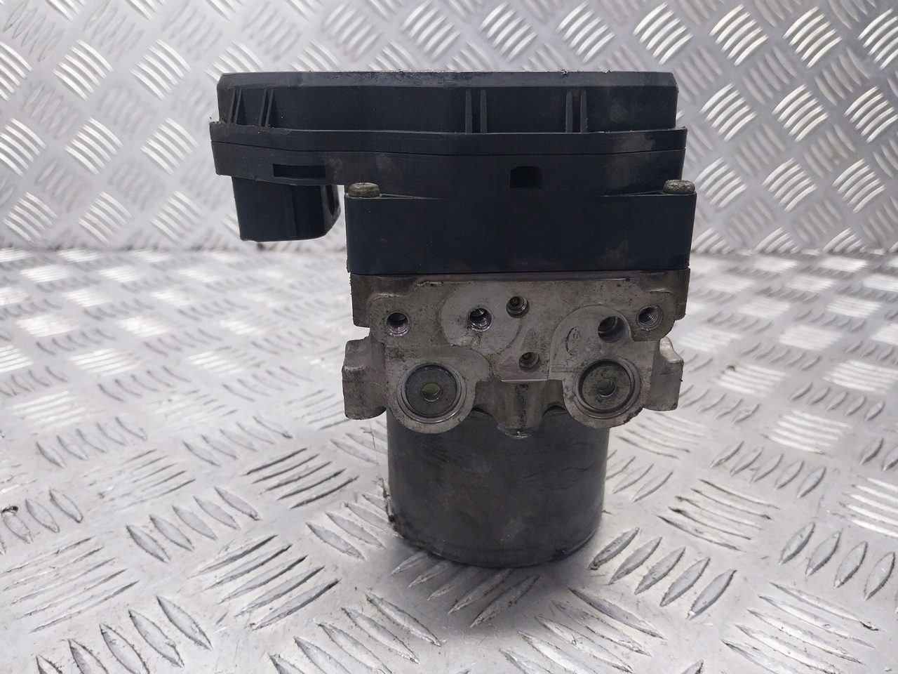 mazda 6 GH 09r 1.8b насос ABS 133800-4451