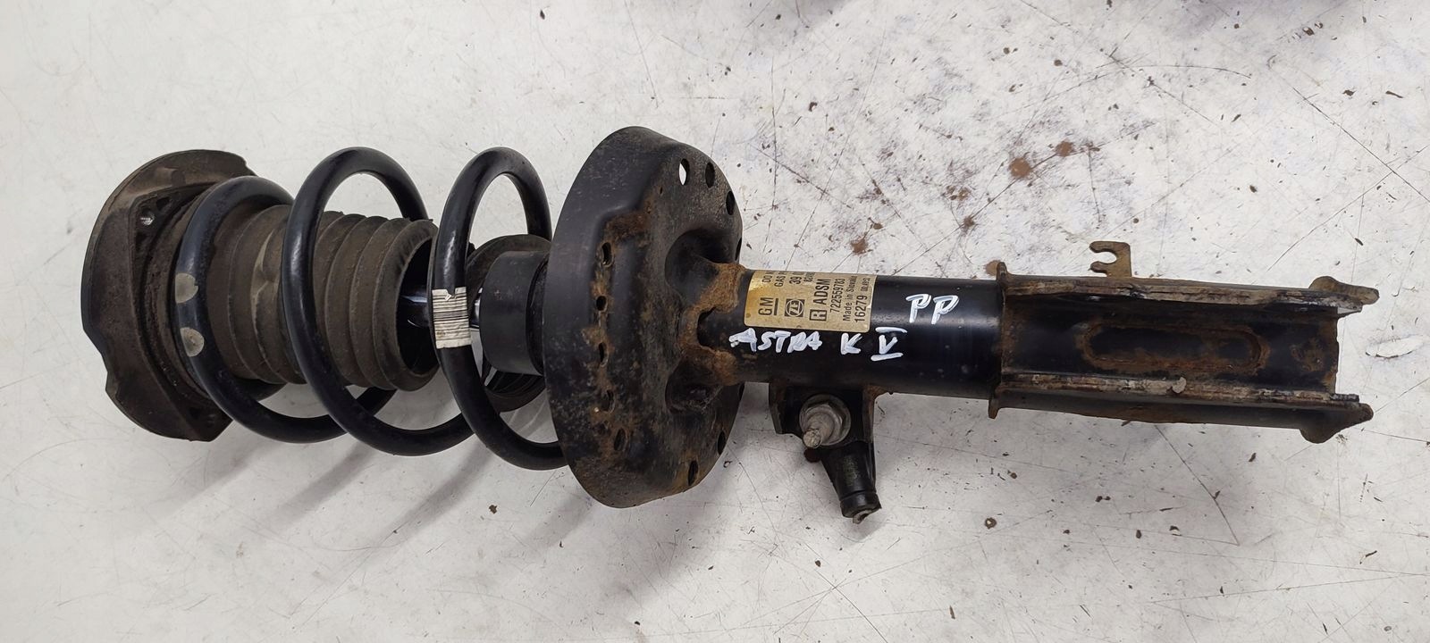 shock absorber spring front sususpension Opel Astra K 1,4TB