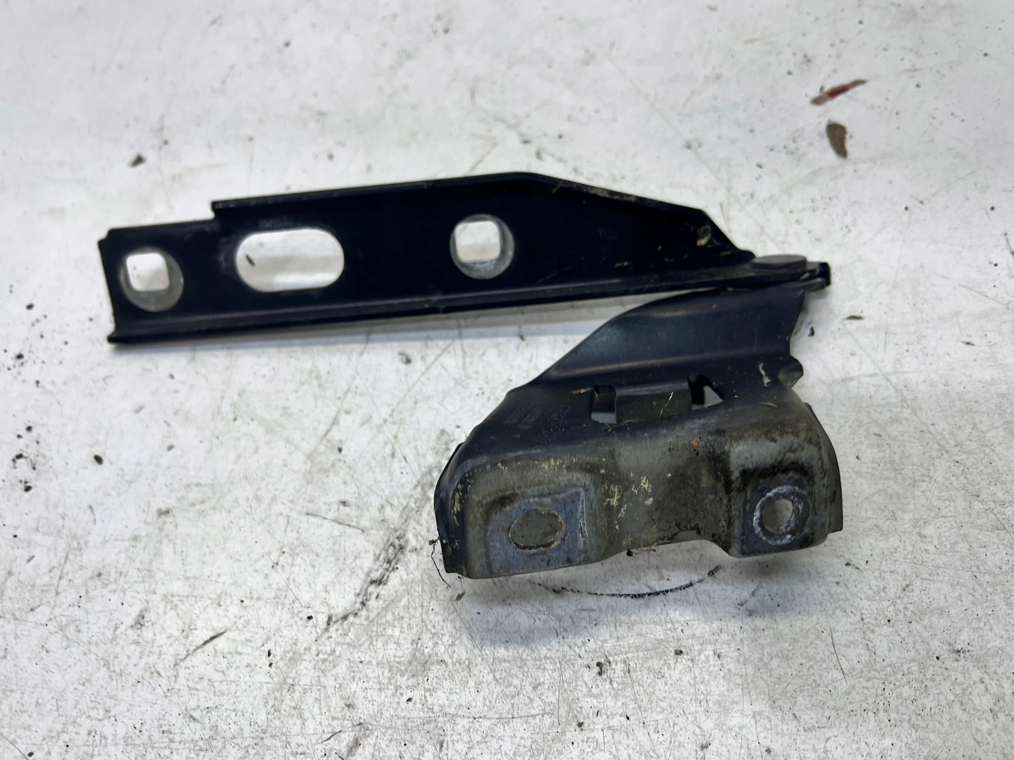 hinge bonnets right AUDI A5 8T 8T0823302D