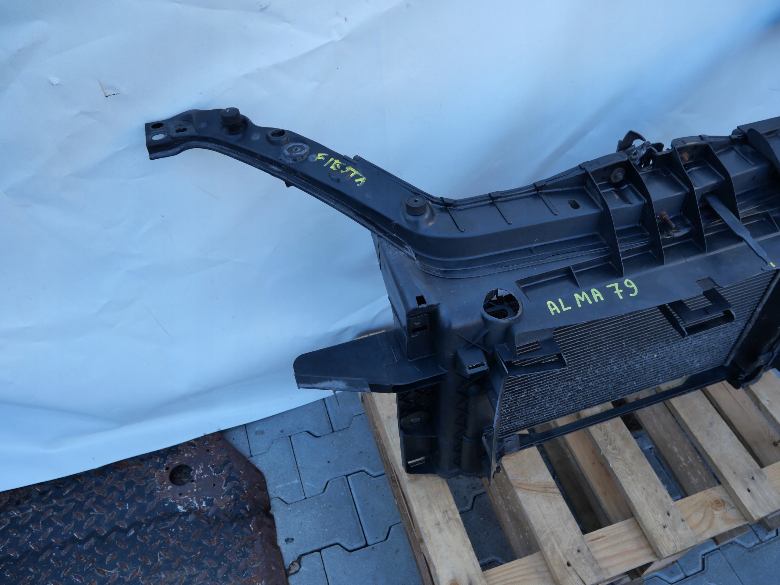 FORD FIESTA mk6 support panel for radiators radiator