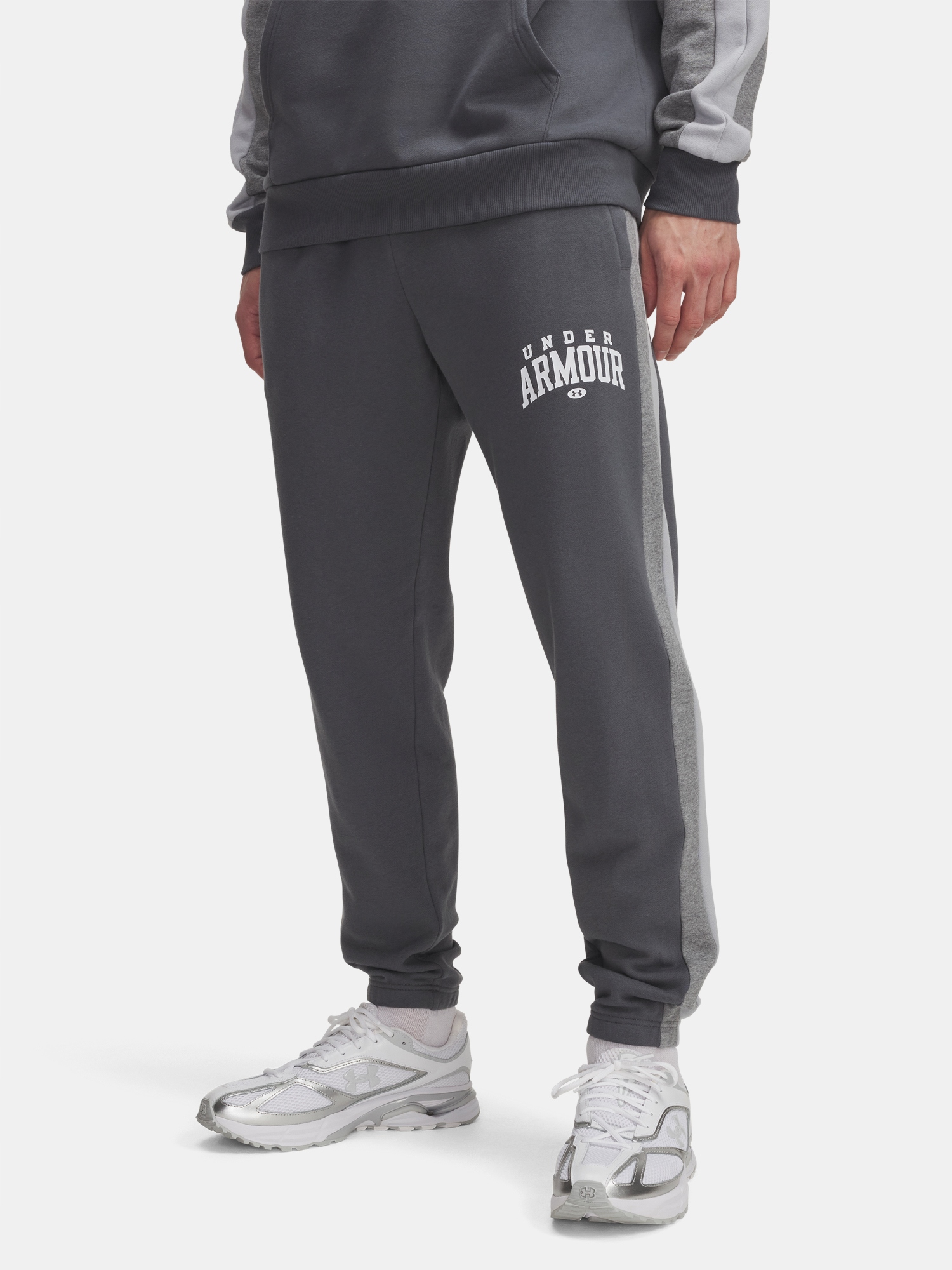 Dlouhé tréninkové kalhoty Under Armour šedé 6003954-025 vel. XL