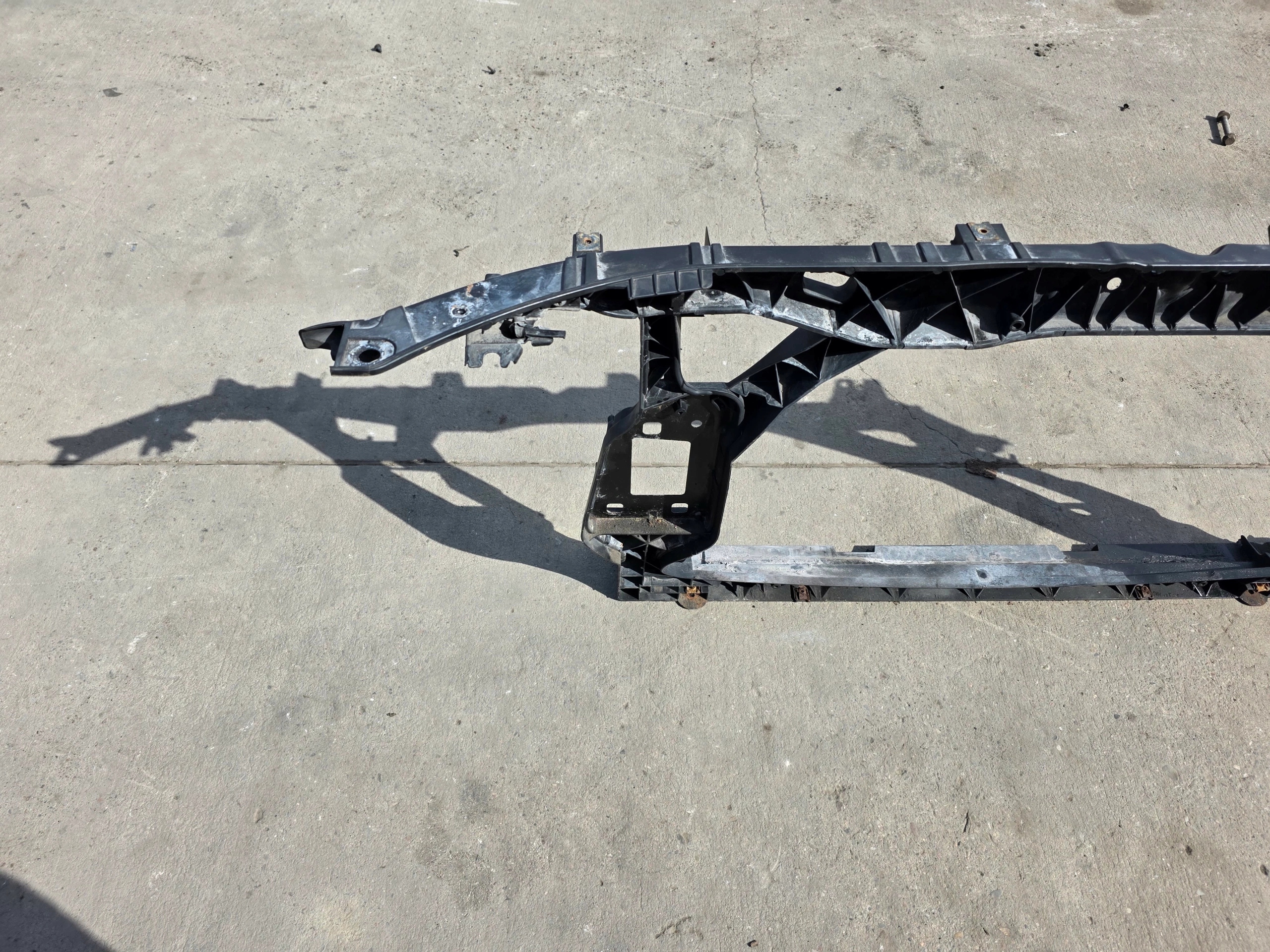 support panel for radiators pillar iron AUDI A4 B8 A5 8T LIFT 8K0805594M