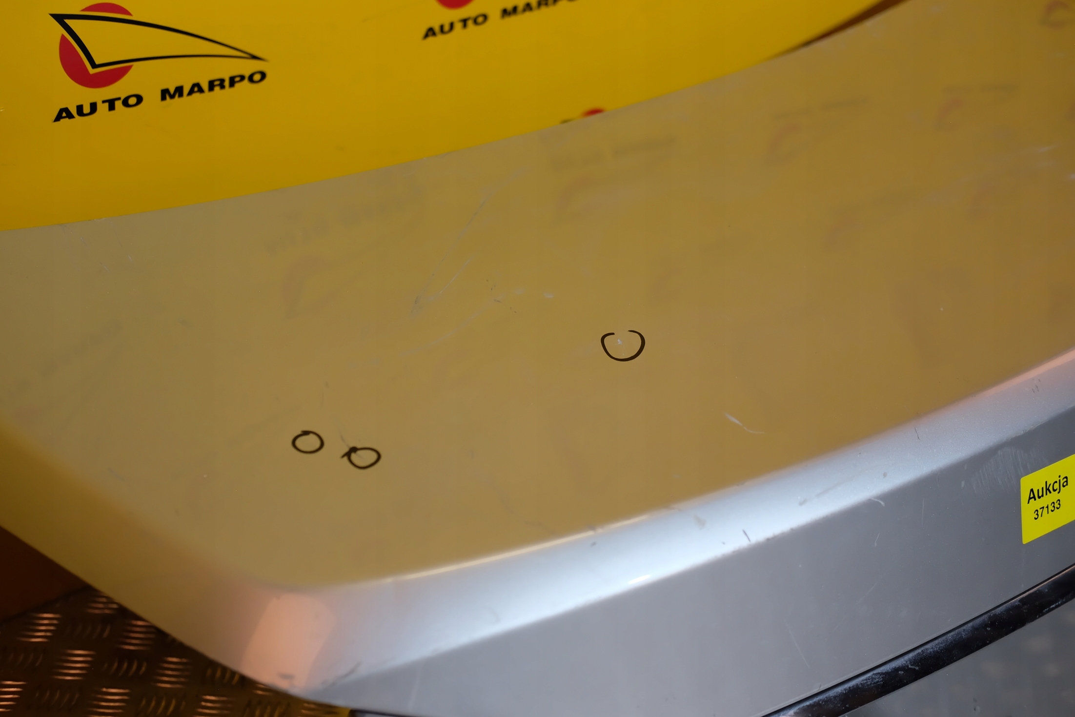 HYUNDAI GENESIS SEDAN 2008-2014 KLAPA TYŁ LAMPA Kolor do lakierowania