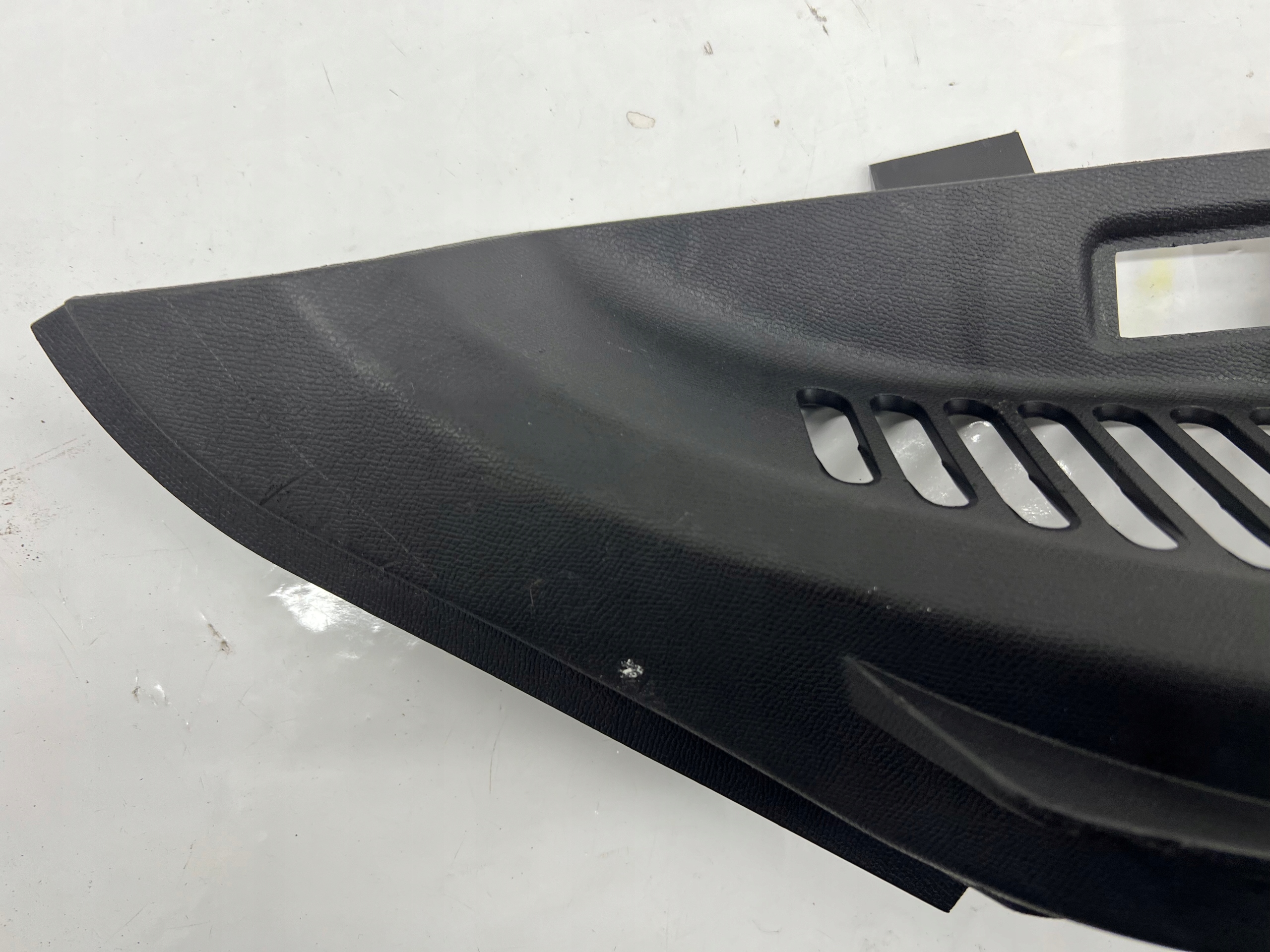 SEAT LEON IV 5FA 20- cover holder POLKI boot right 5FA867762