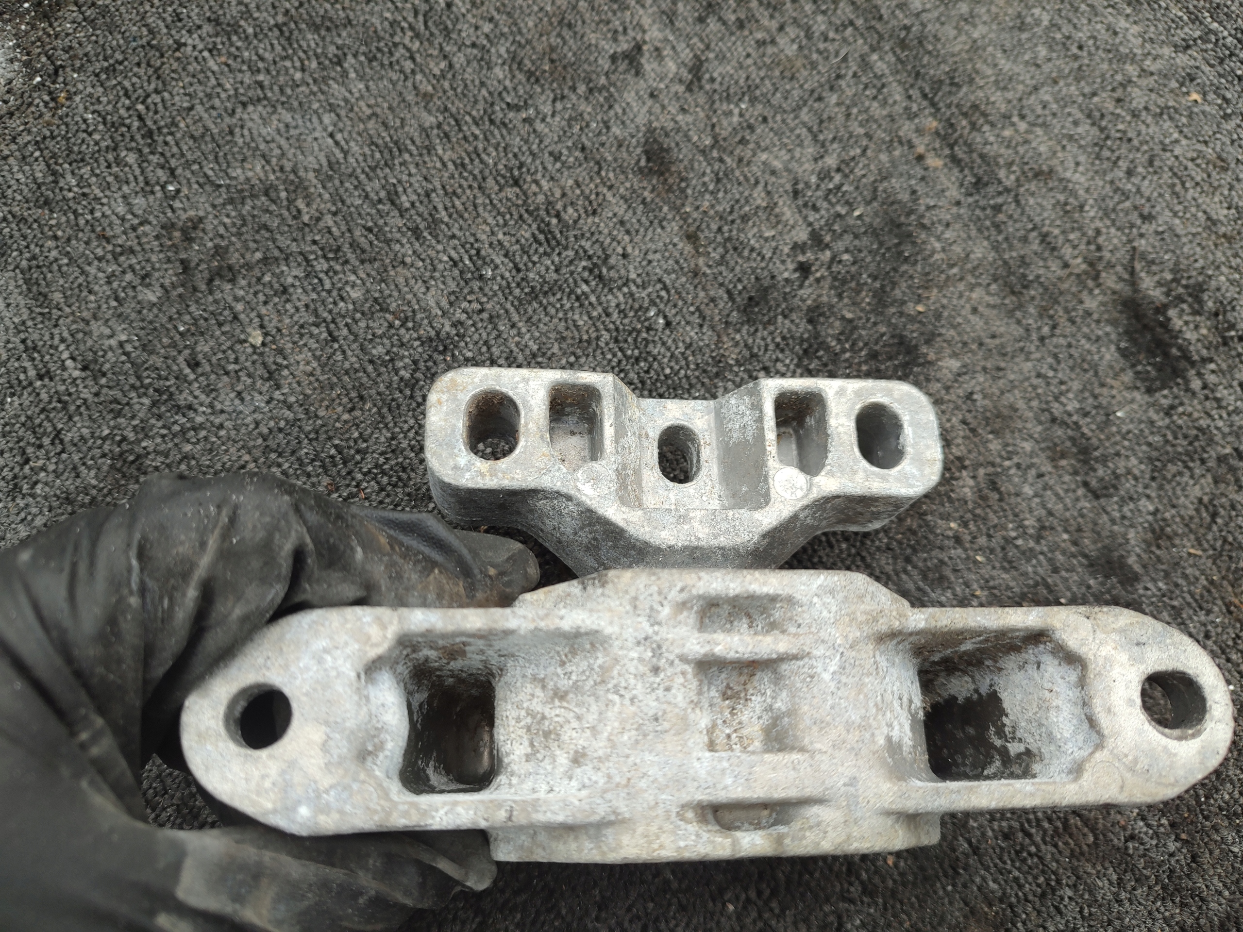 holder engine mount VW UP SKODA CITIGO 1S0199262