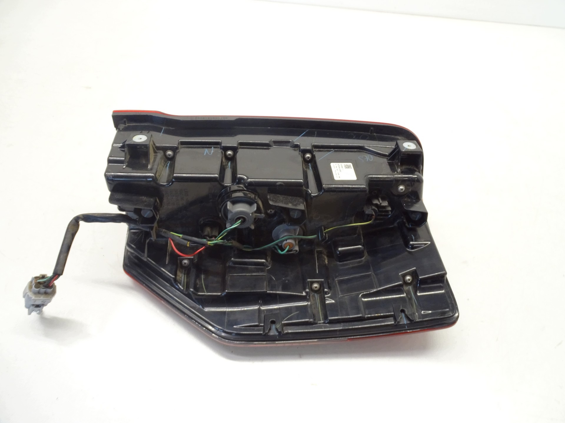 light rear part rear left Mitsubishi L200 8330B213 2020R