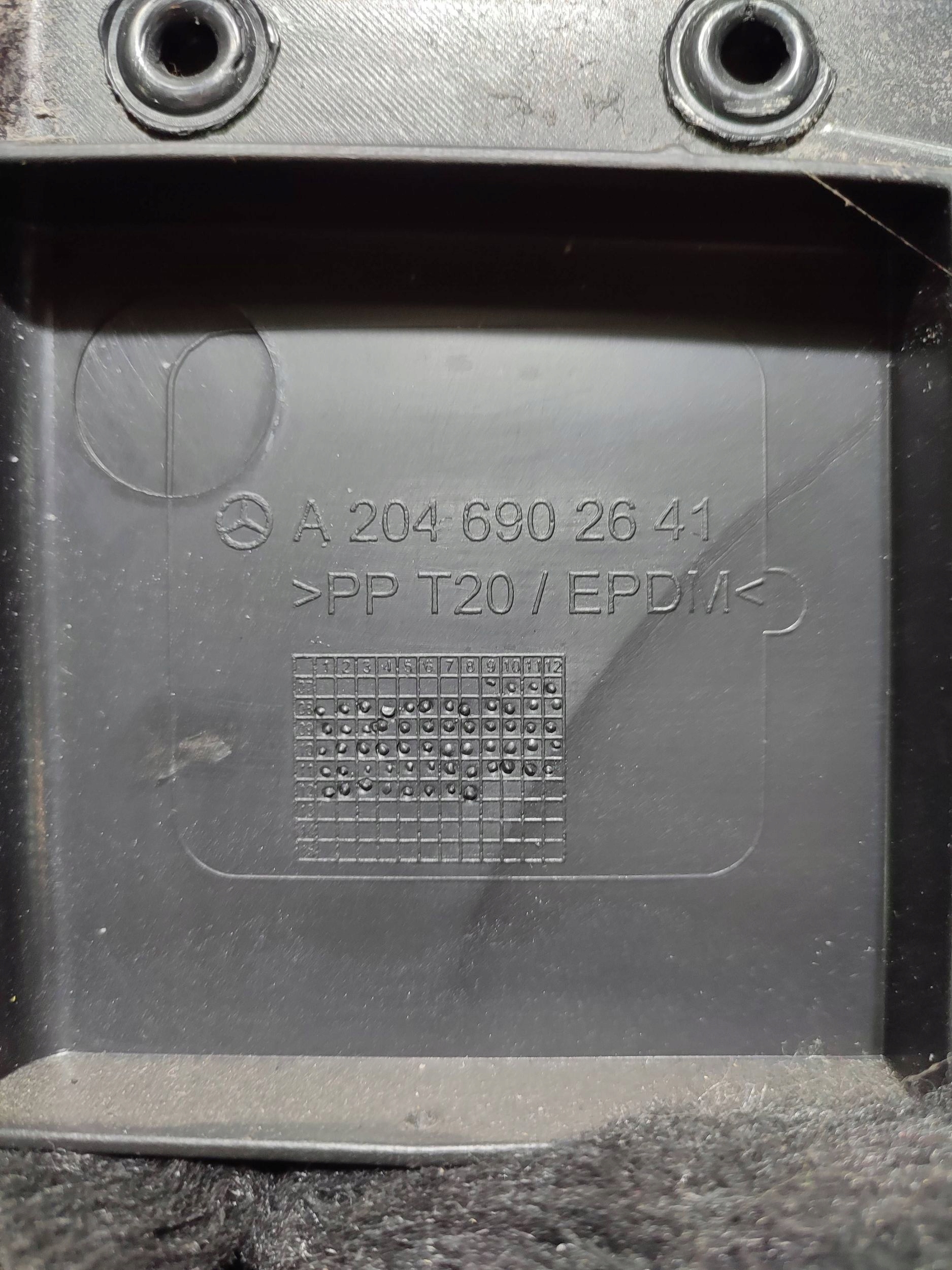 Mercedes-Benz GLK (X204) 2013 rear part right side / upholstery / boot