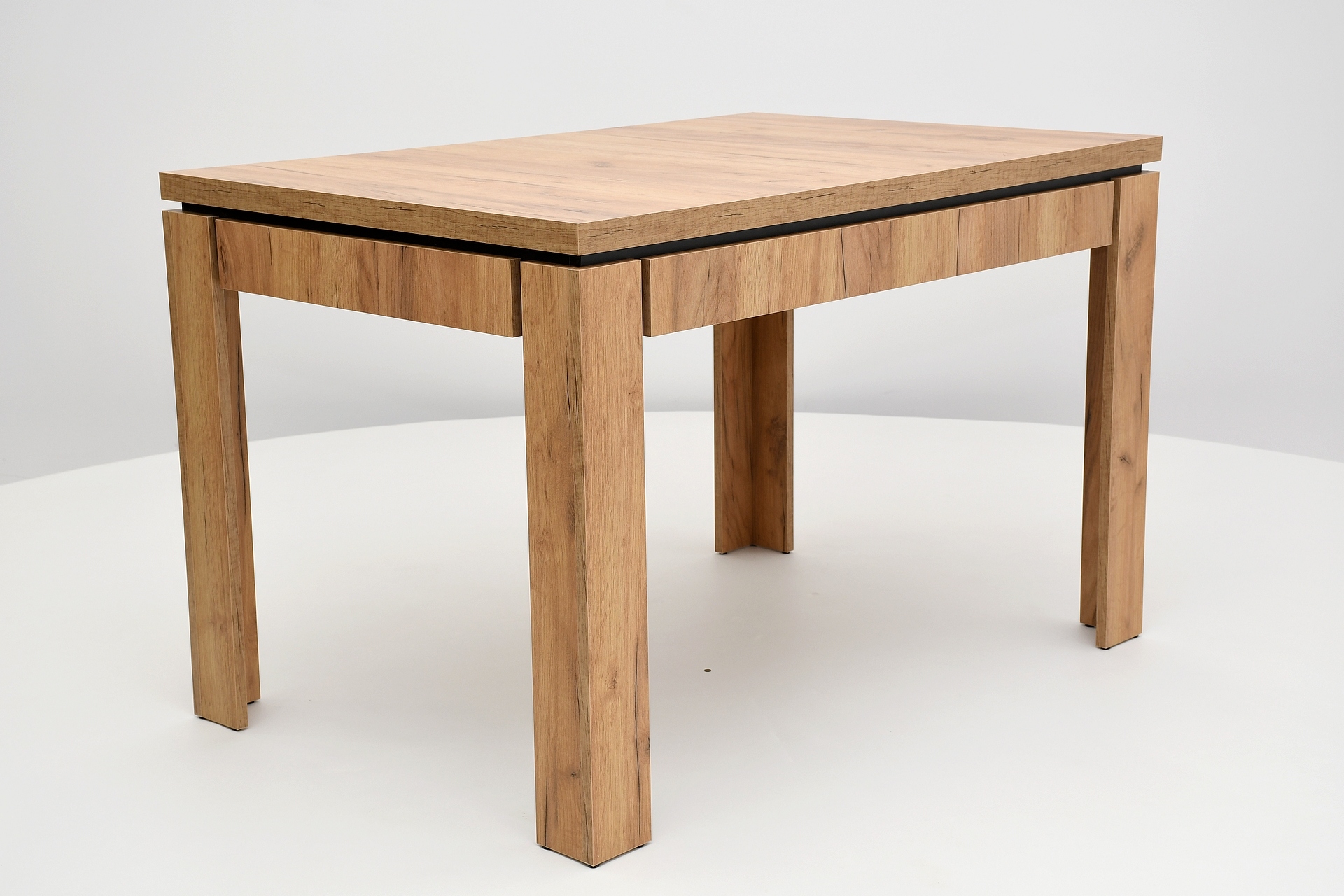 Stół KONAN 180cm i cztery krzesła Długość stołu 140 cm