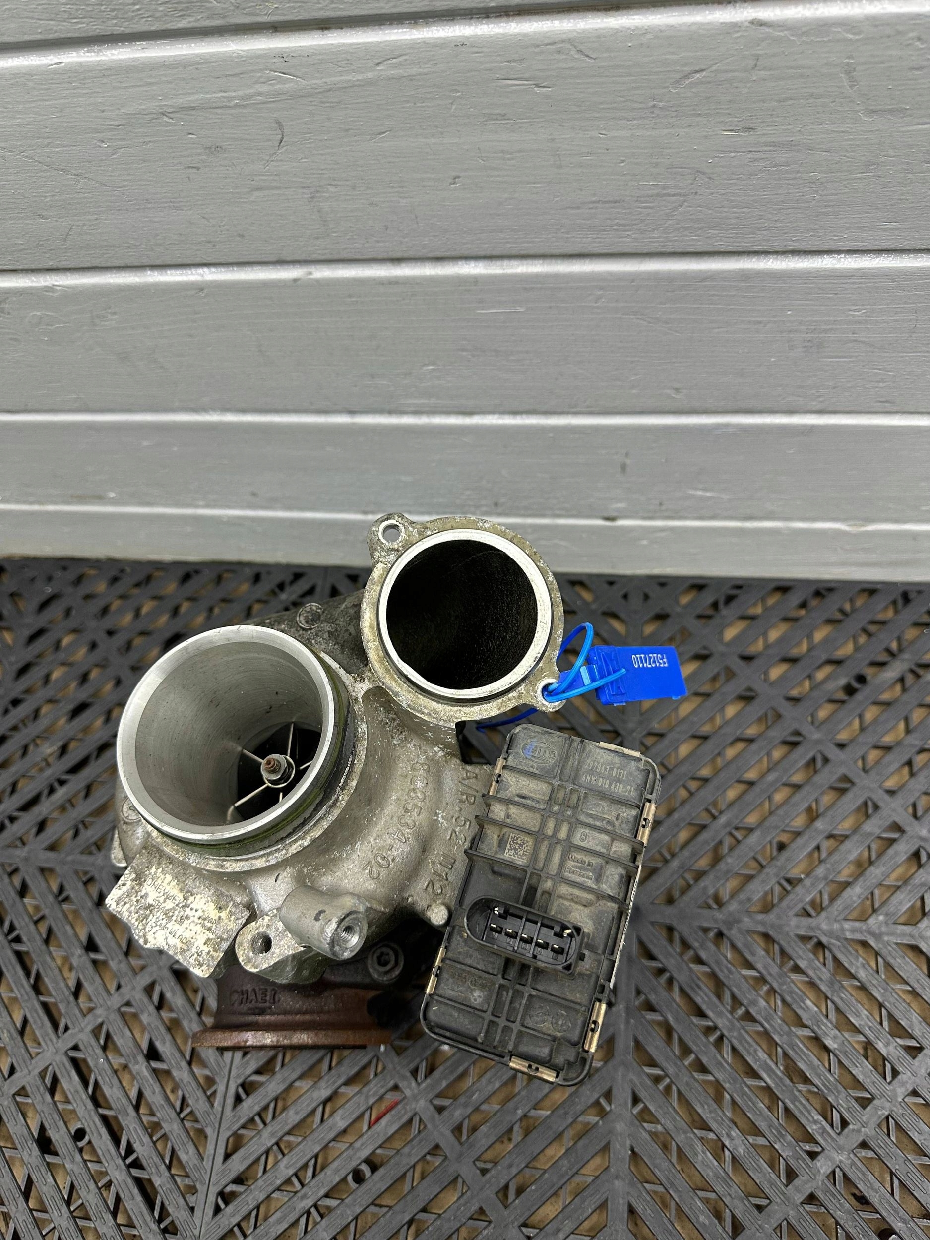 Turbo BMW 5 G30 G31 G38 8591886