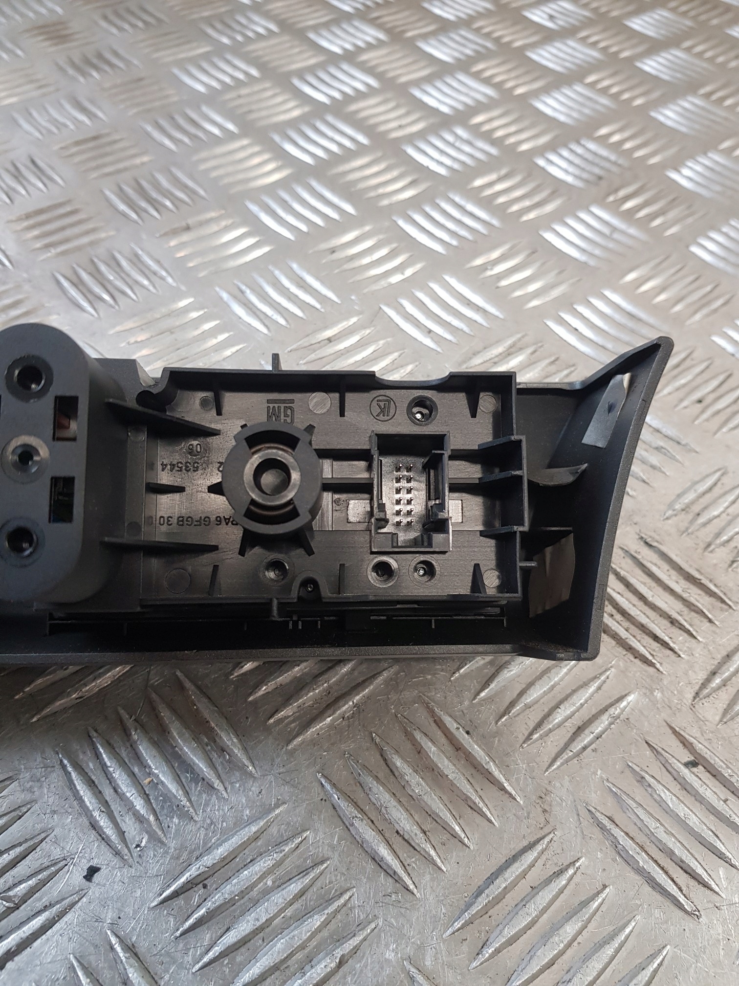 switch light switch 13100136ZD OPEL ASTRA H 05R