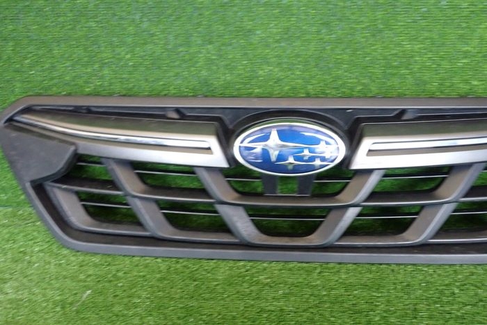 SUBARU CROSSTREK II 2 LIFT 20-23 Grille