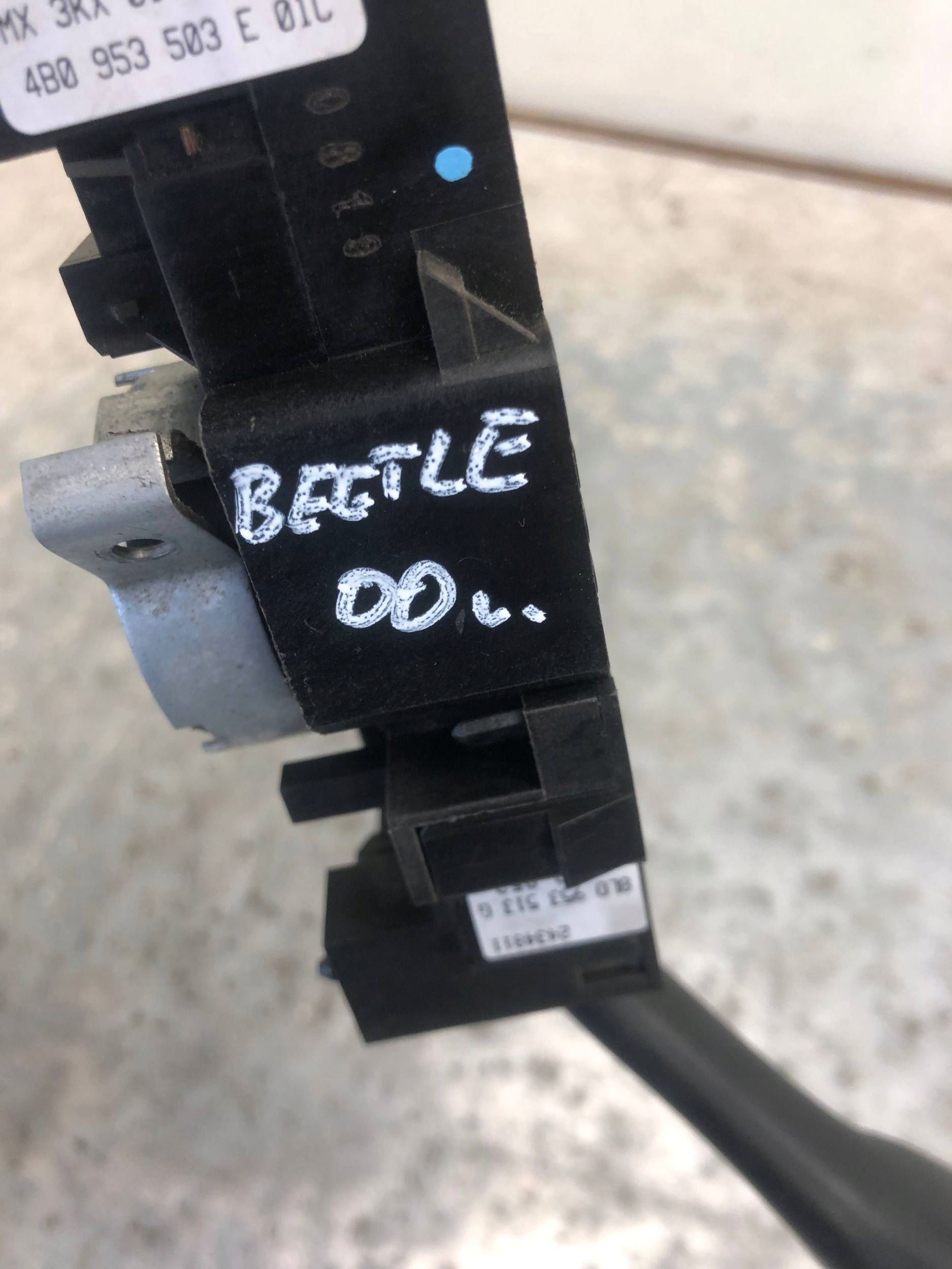 control left right VW NEW BEETLE 8L0953513G 4B0953503E