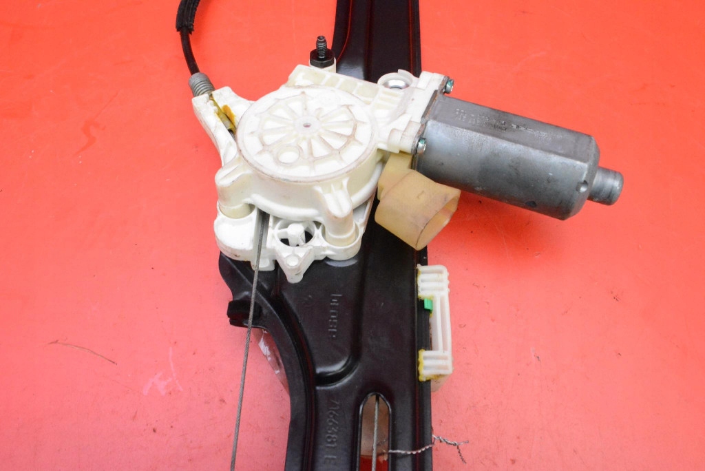 window regulator left rear part EU 7137029 BMW X5 E70 06-10