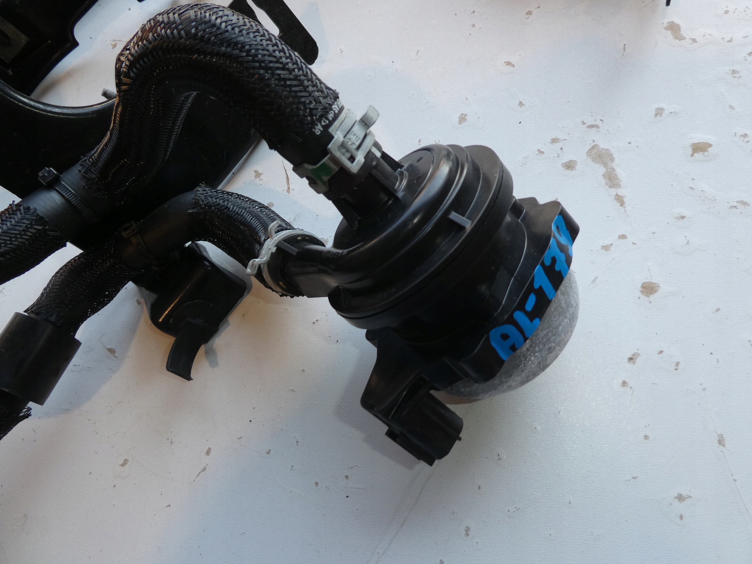 RENAULT MASTER III 2.3 water pump hoses 210109597R