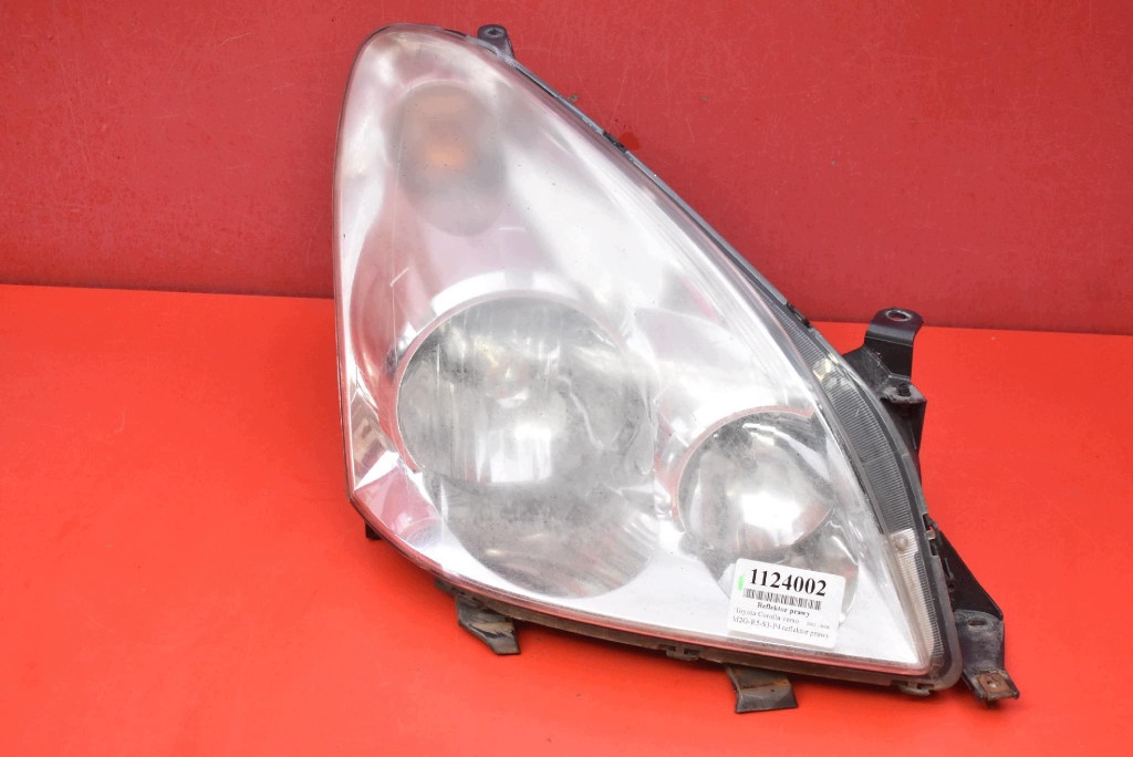 REFLEKTOR right light front EU 0F-03 TOYOTA COROLLA VERSO 2 II 04-09