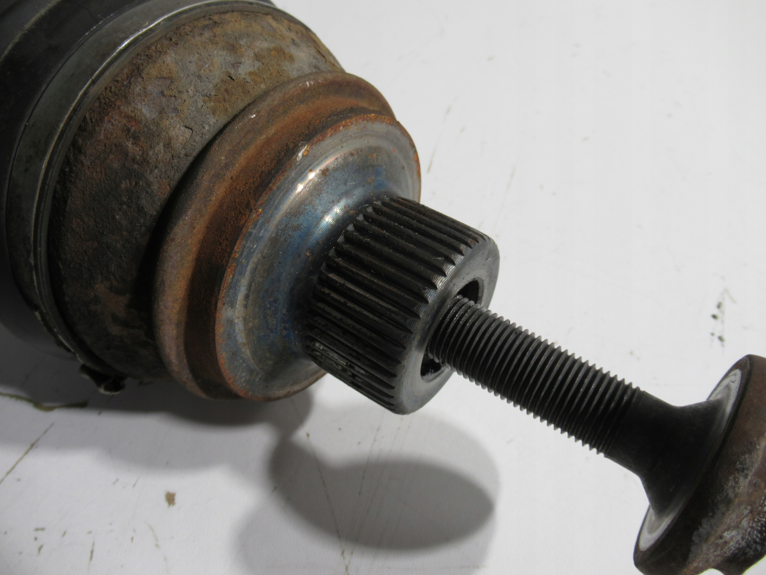 Audi Q5 and 1 8R 3.0 TDI semi-axis front 8R0407271C
