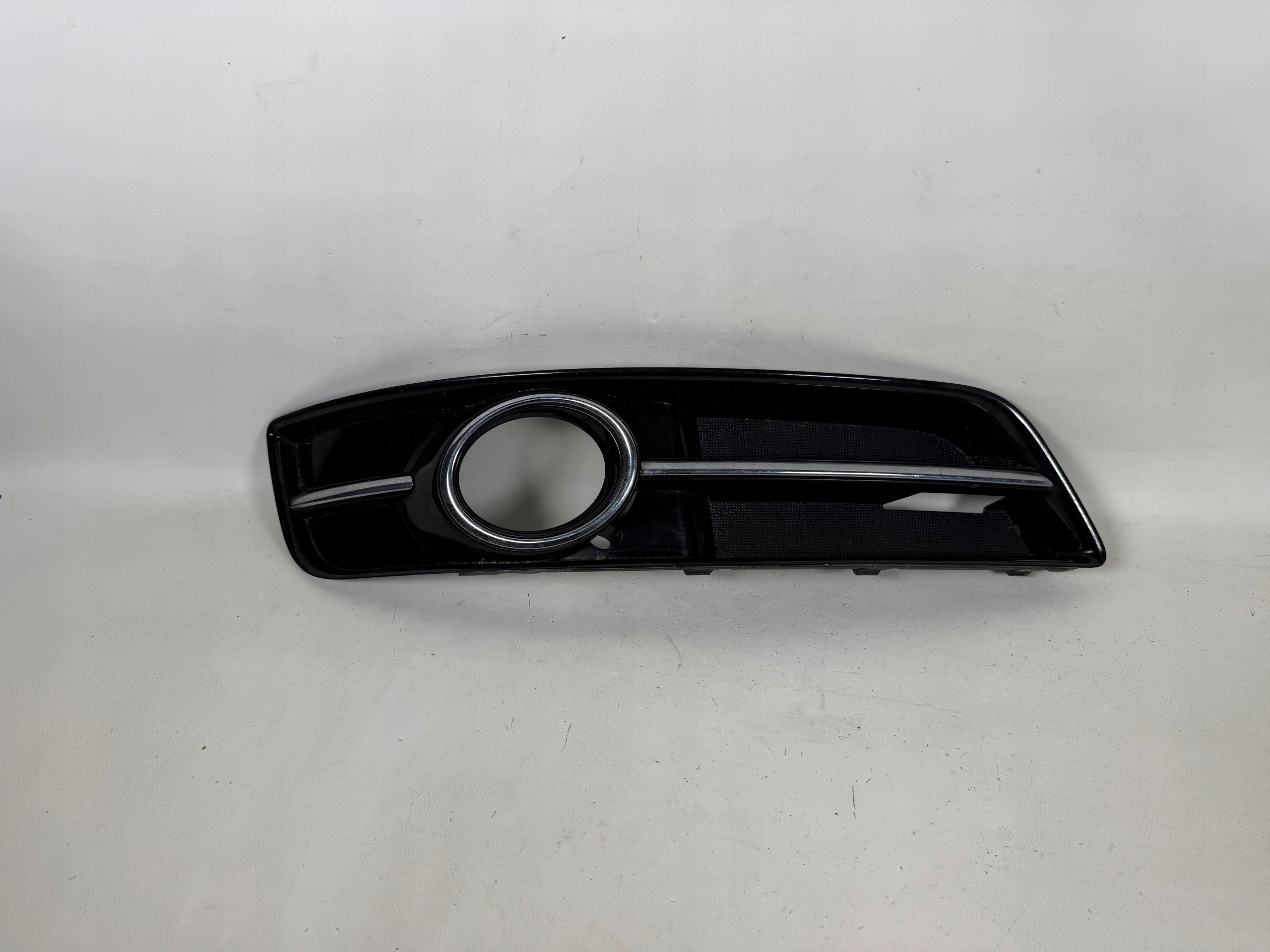 AUDI A3 8P LIFT grid of a bumper right front 8P0807682J