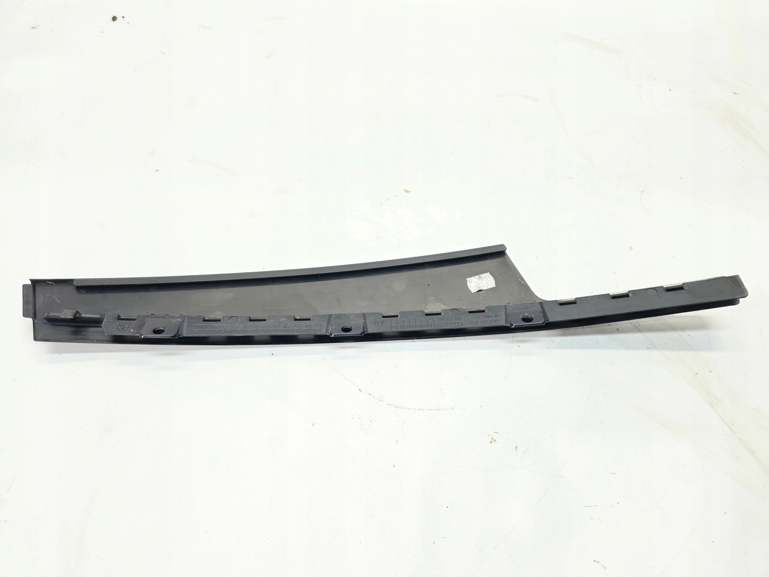 cap cover SLUPKA right front AUDI A6 C8 4K0837902