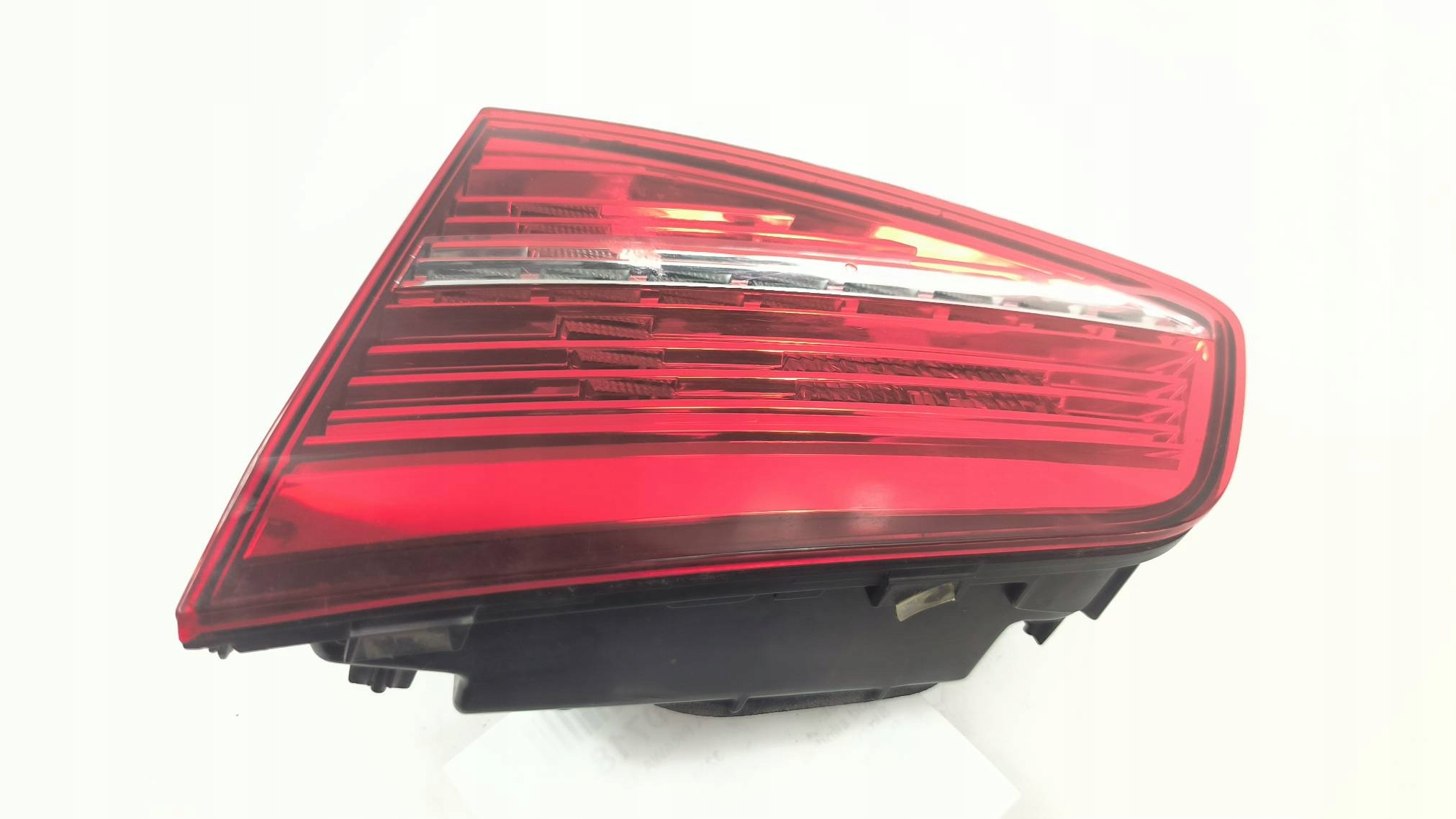 light right rear part 3G5945308E VOLKSWAGEN PASSAT B8 sedan