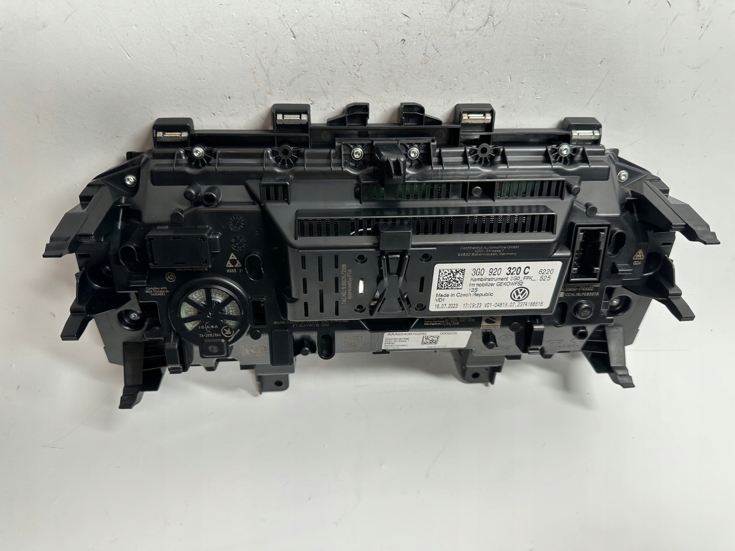 vw Tiguan II РЕСТАЙЛИНГ спидометр 3G0920320C 20 тыс. км.