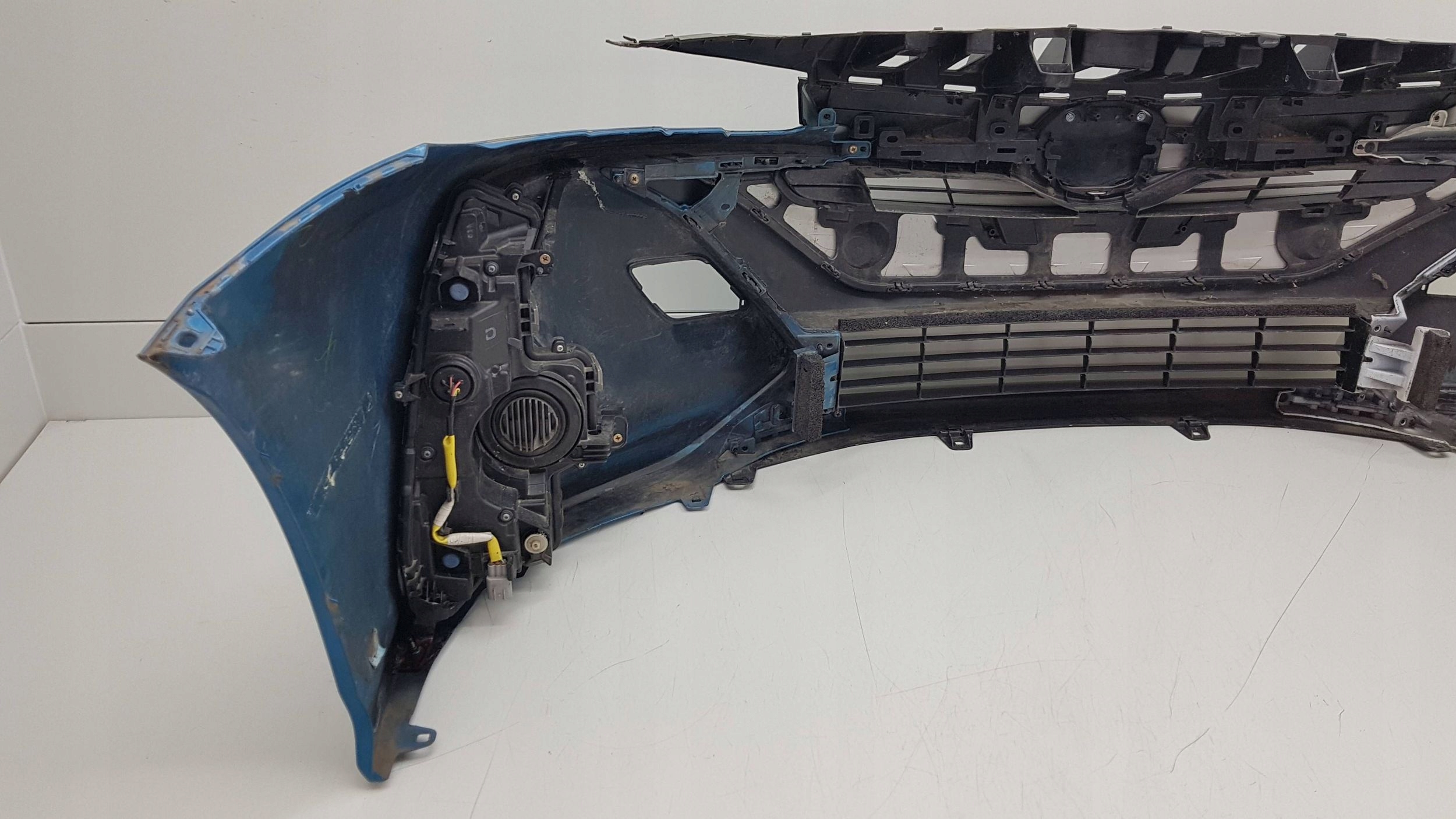 TOYOTA PRIUS plus PRIME 2016 - bumper front 52113-47090