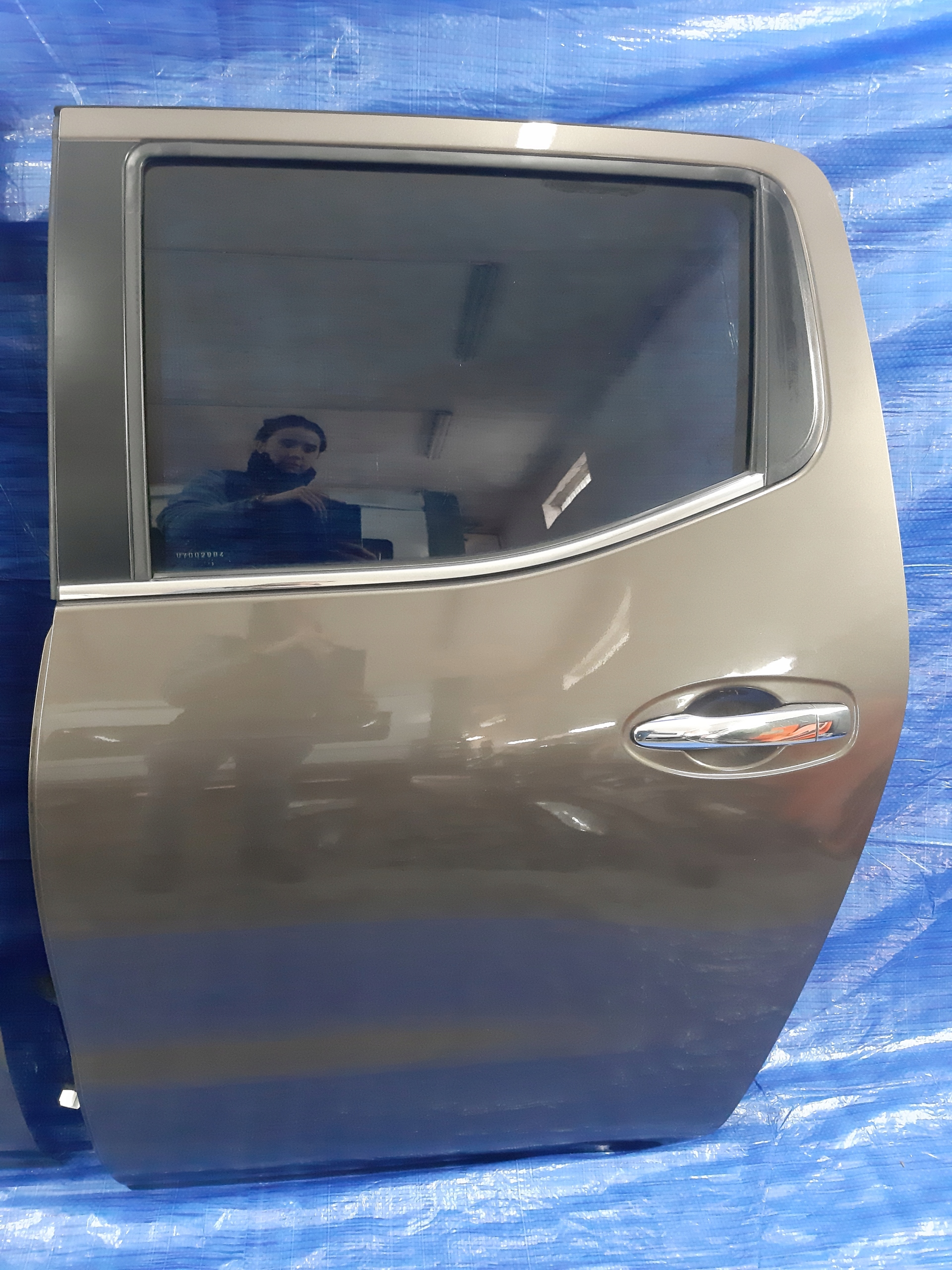 DRZWI LEWY TYŁ LEWE CNM ALASKAN NAVARA D23 NP300