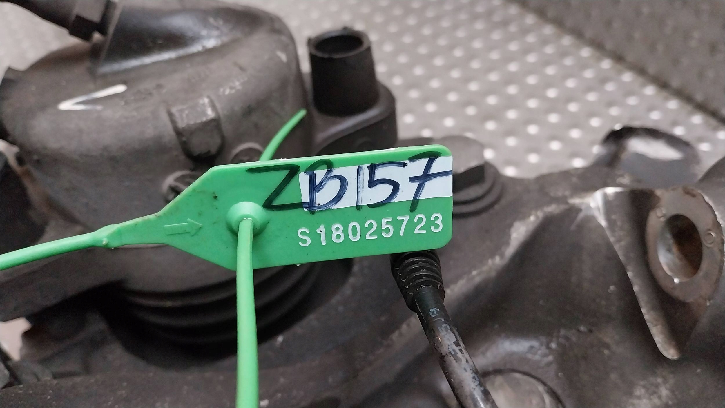 otoč čepu třmen pravý předek KPL 6760954 BMW E60 E61