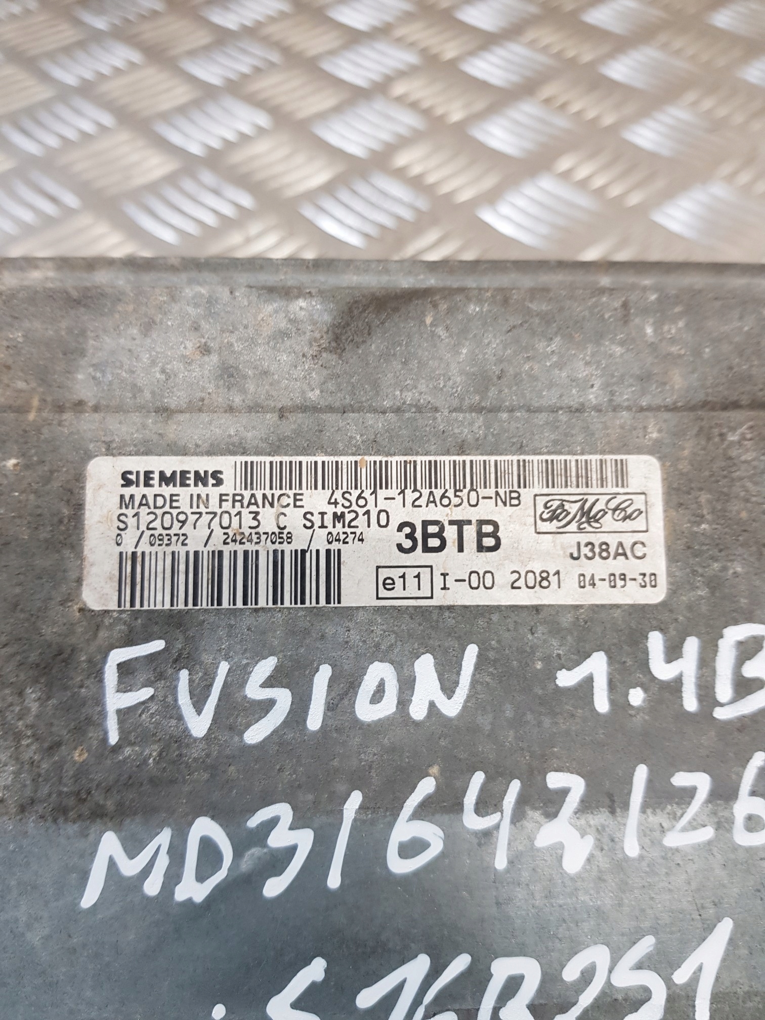 control unit of the engine 4S6112A650NB FORD FUSION 1.4 04R