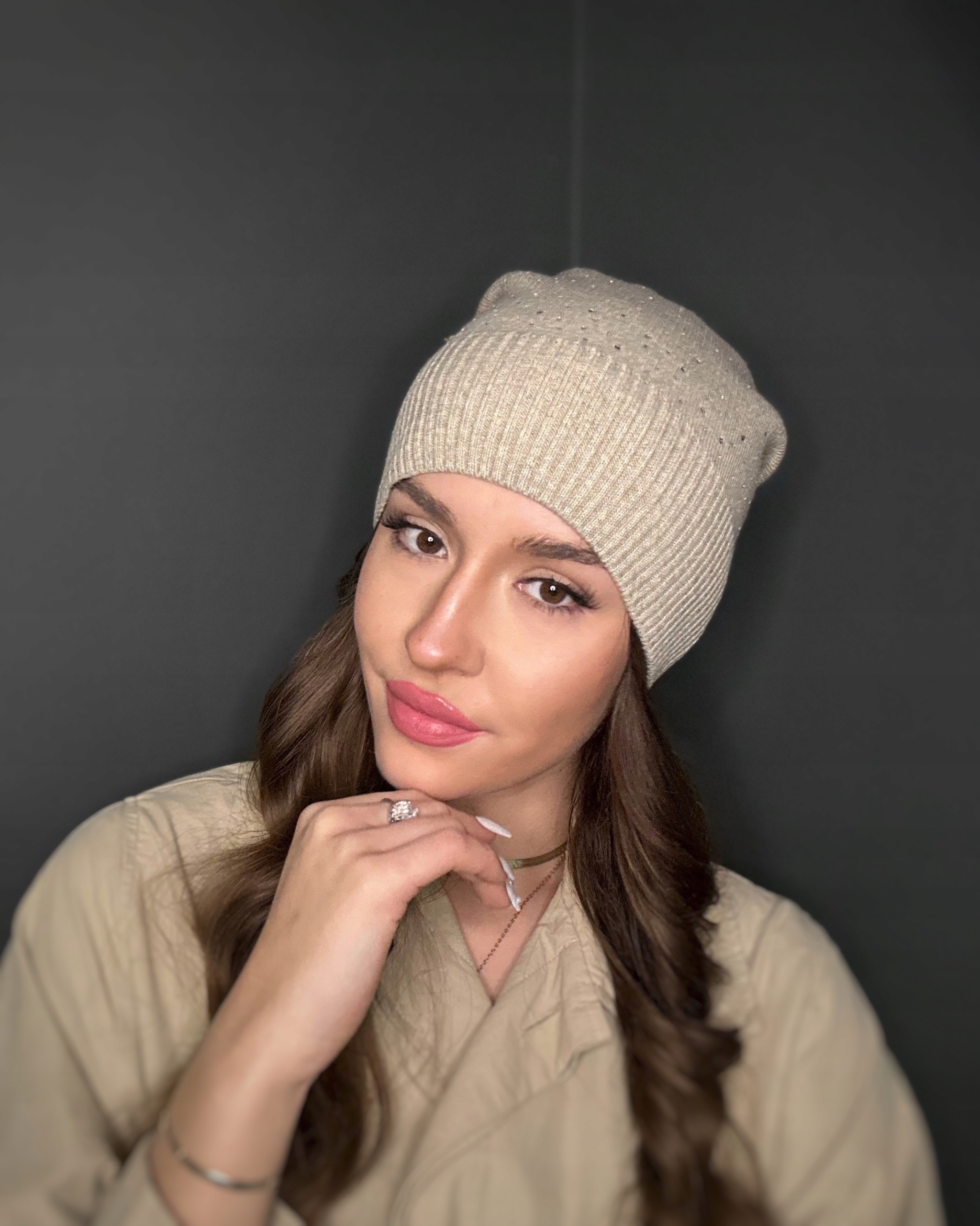 CZAPKA DAMSKA CEKINY MODNA ELEGANCKA CIEPŁA WIOSNA JESIEŃ BEANIE KOLOR 2921 Kod producenta CZAPKA 2921 KOLORY