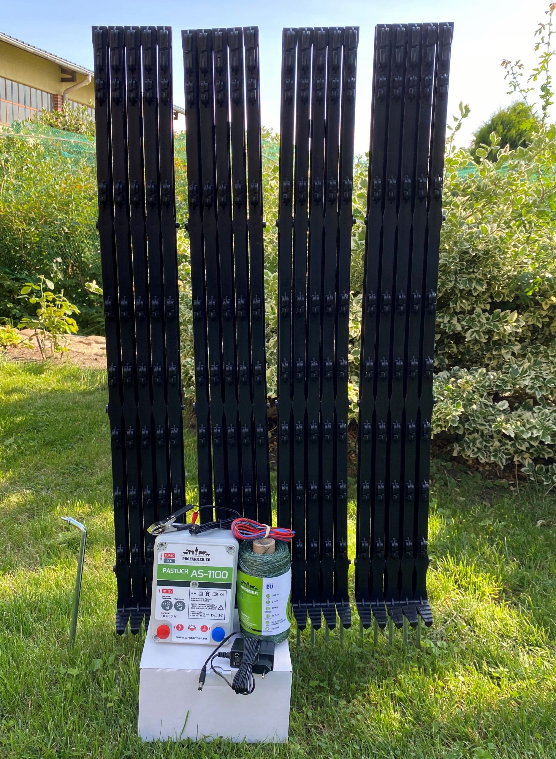 Zestaw PASTUCH na PSA PSY WYDRY STAW SŁUPKI 105 cm Stan opakowania oryginalne