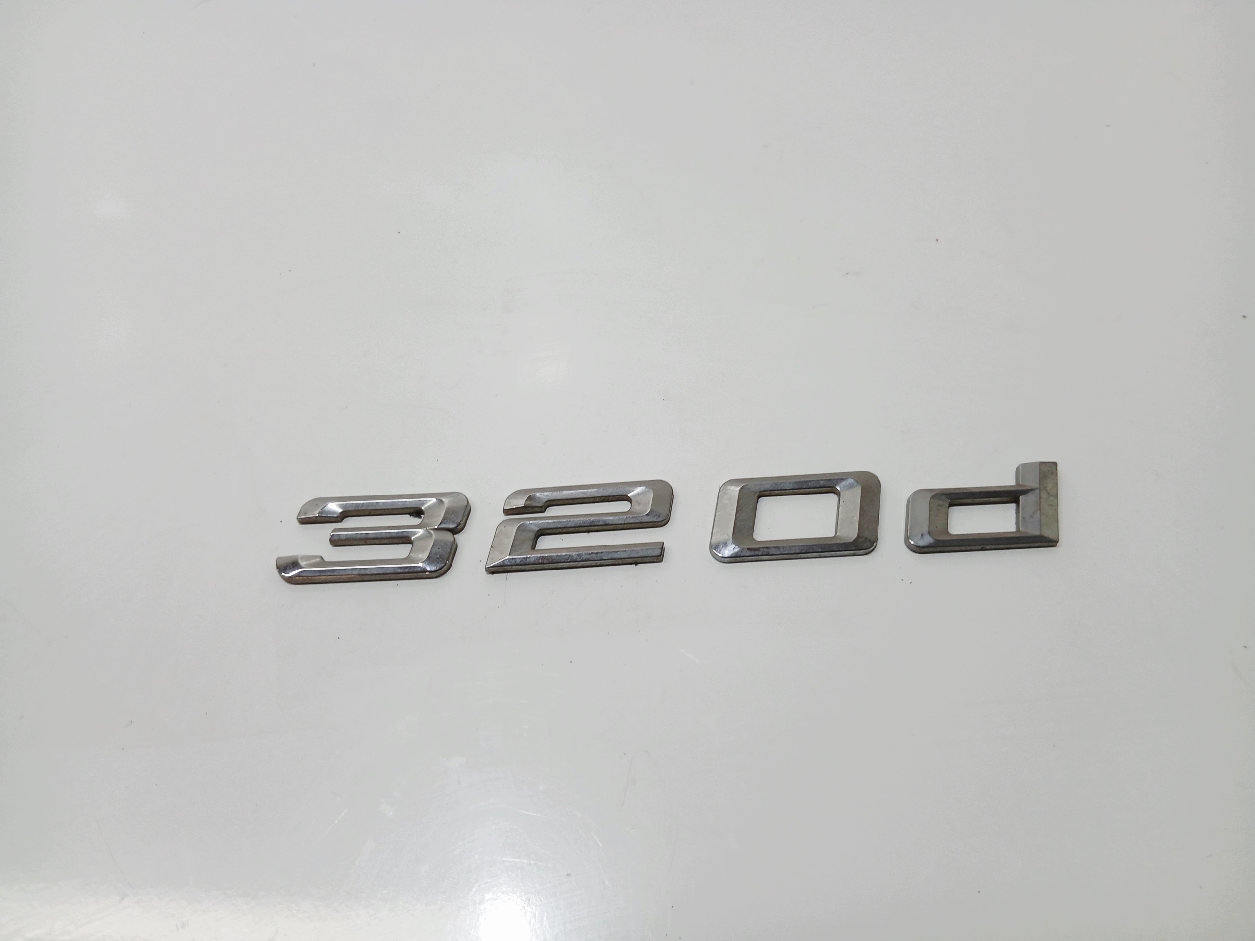 NAPIS EMBLEMAT BMW E91 320d