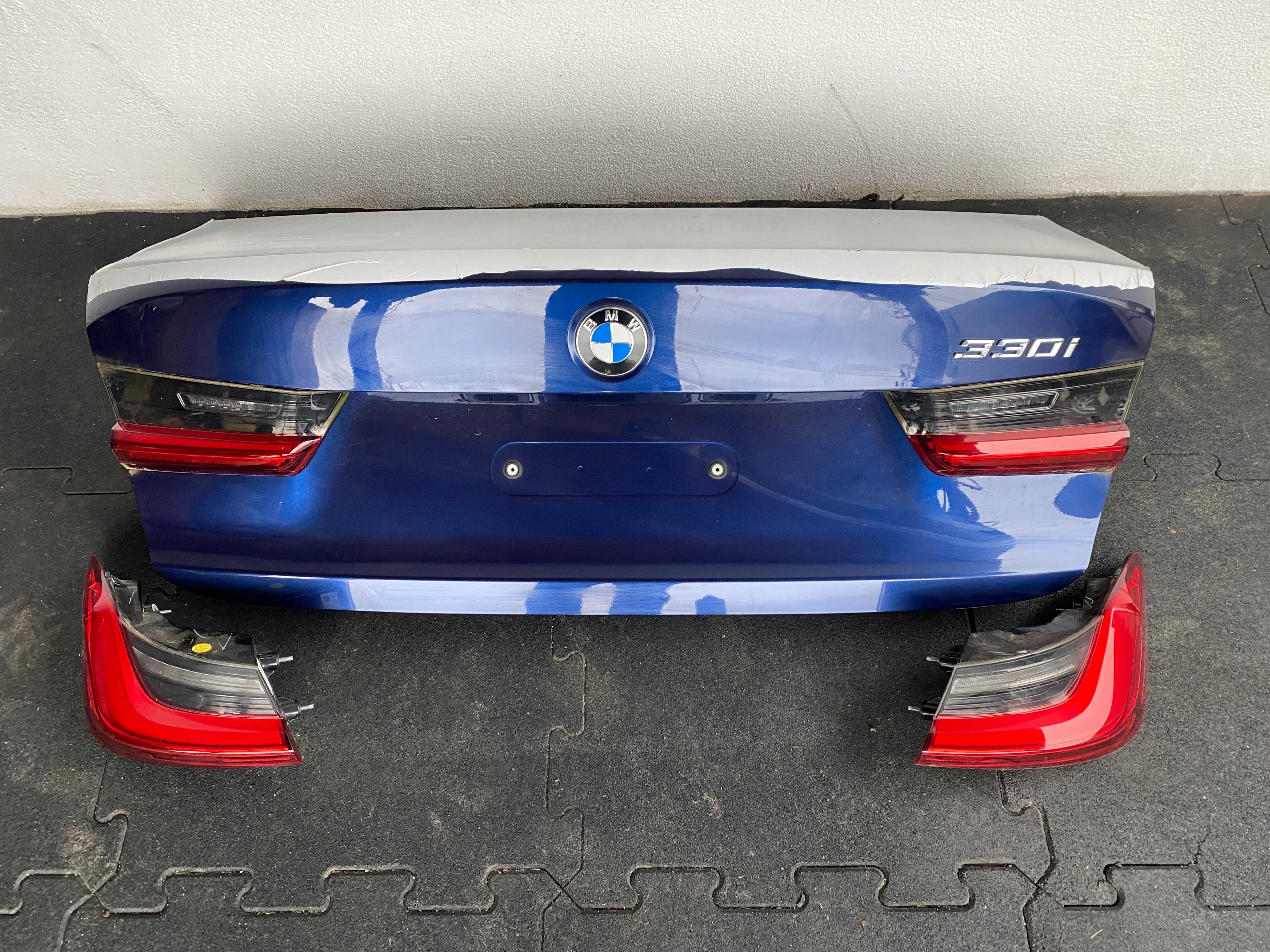 KLAPA TYŁ LAMPY EUROPA BMW 3 G20 KOLOR C10