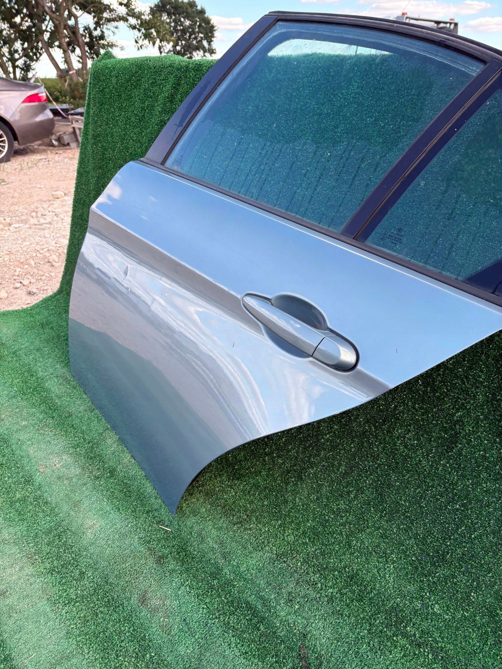 door left rear part left rear. BMW 3 E90 sedan ? BLUEWATER 896 ?