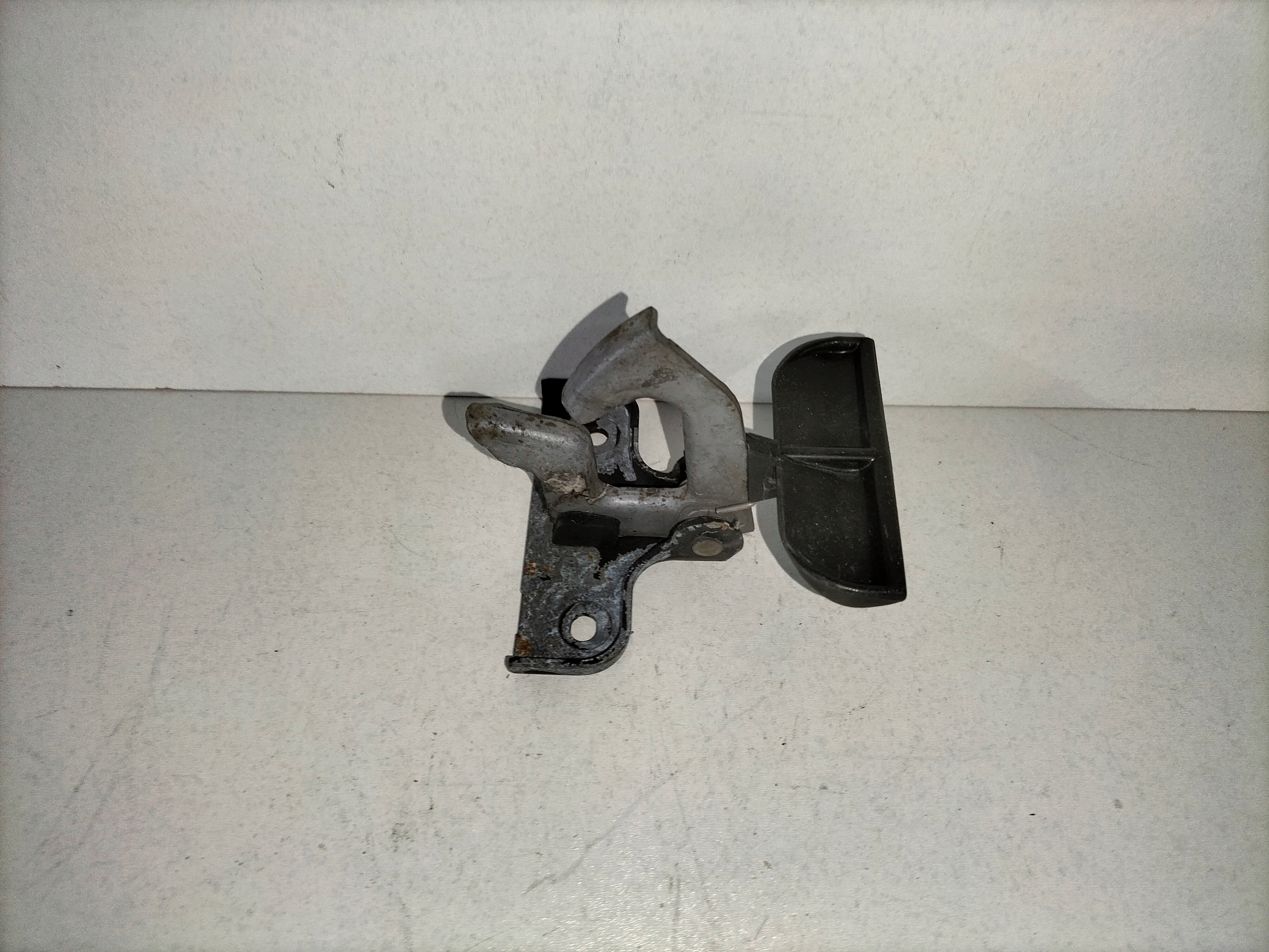 Rygiel bonnet latch lock MERCEDES CLK W209 02