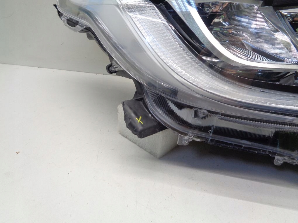 TOYOTA YARIS 4 IV P21 FULL LED 20- light right