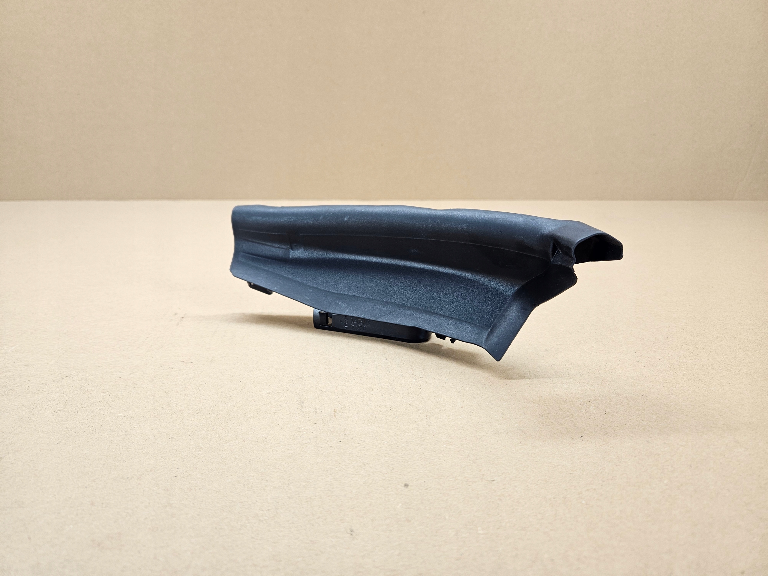spoiler under the window right VOLVO XC40 C40 EC40 EX40