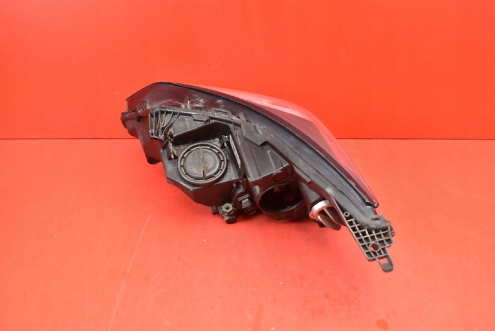 REFLEKTOR right light front lens EU 39111144 OPEL ASTRA 5 V K 15-20