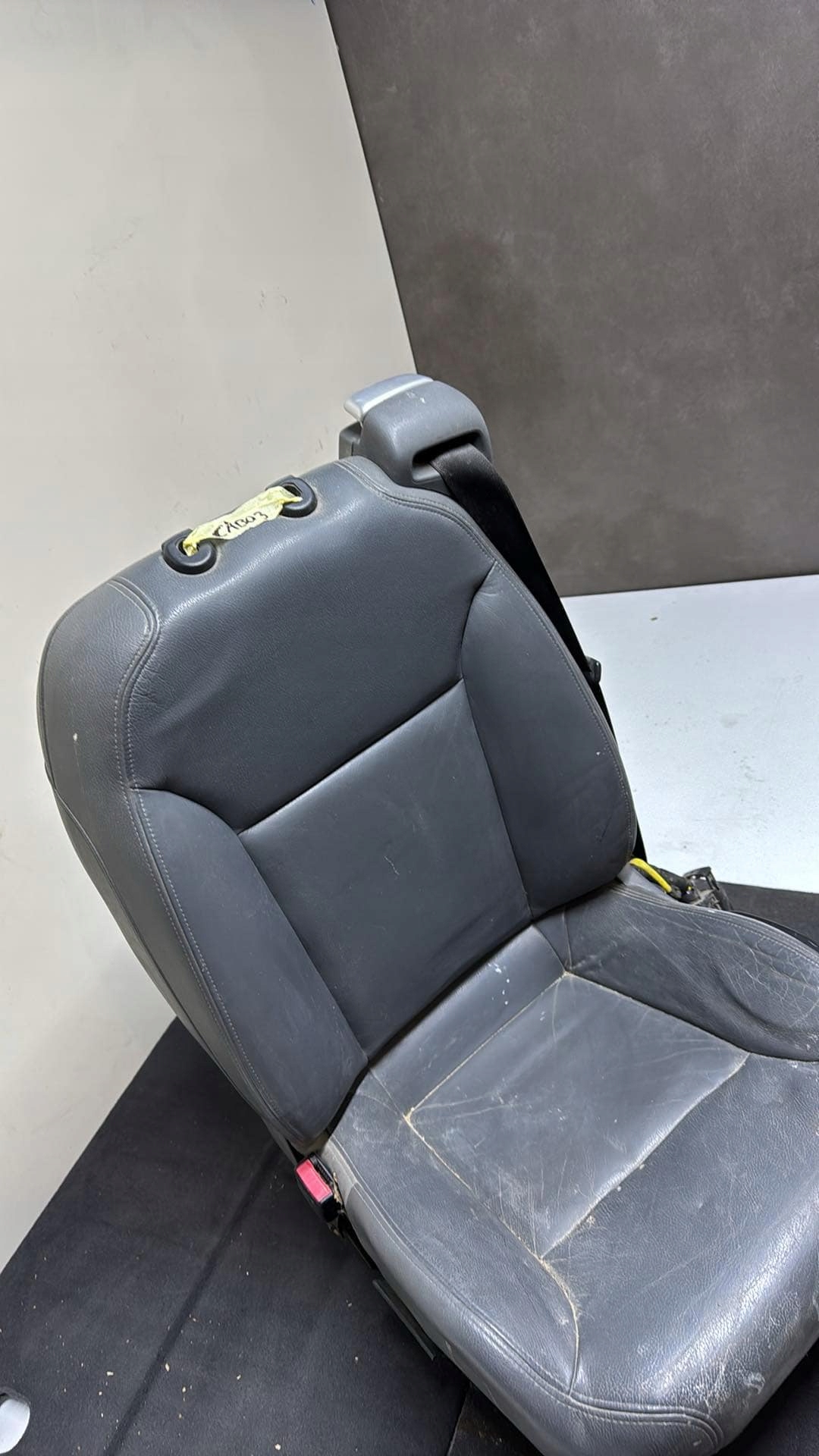 Sitz SKORZANY grau / graue Leder SAAB 9-3 II CABRIO 04- links