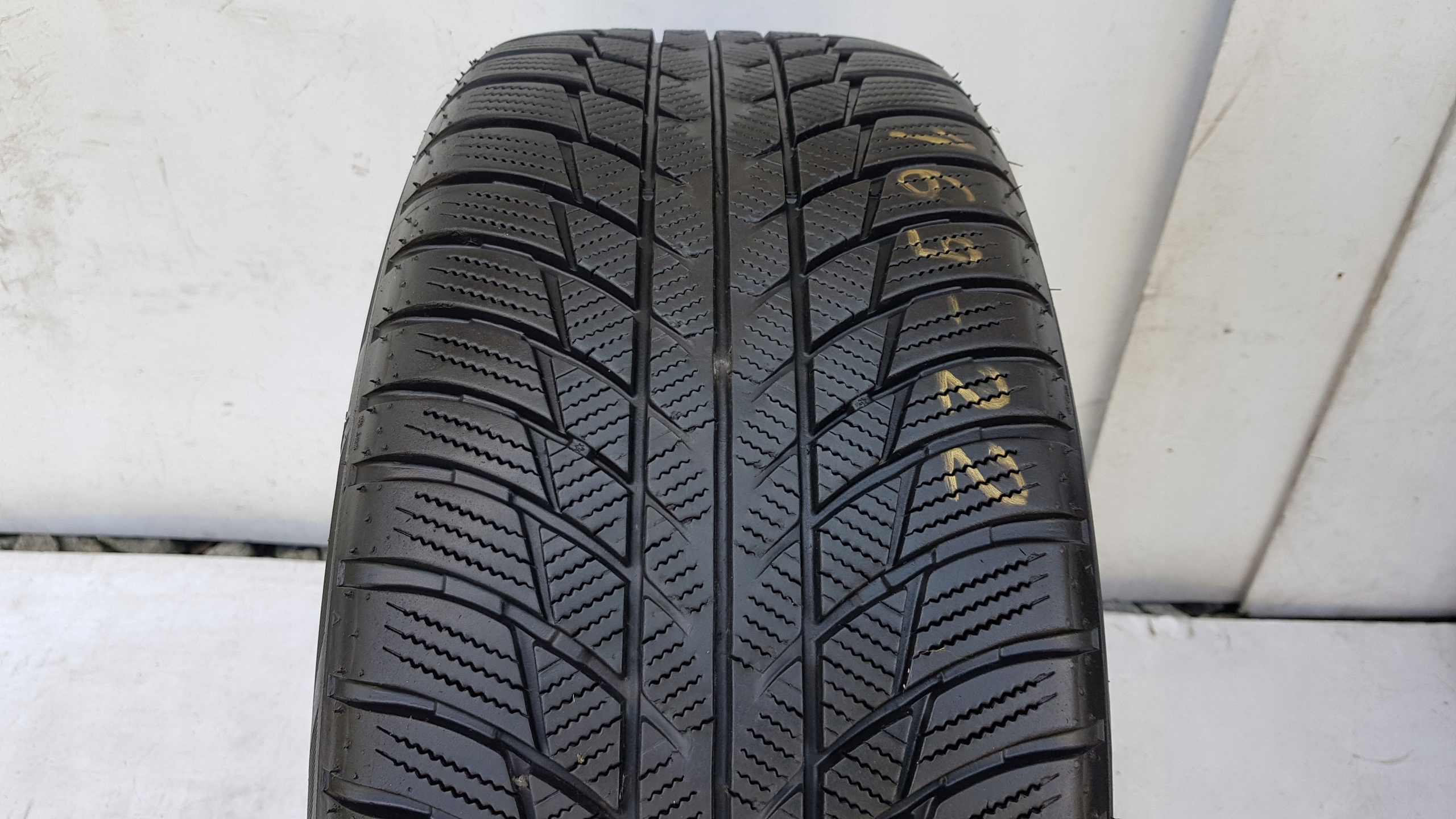 BRIDGESTONE BLIZZAK 225/50 R17 6,2mm OPONA ZIMOWA