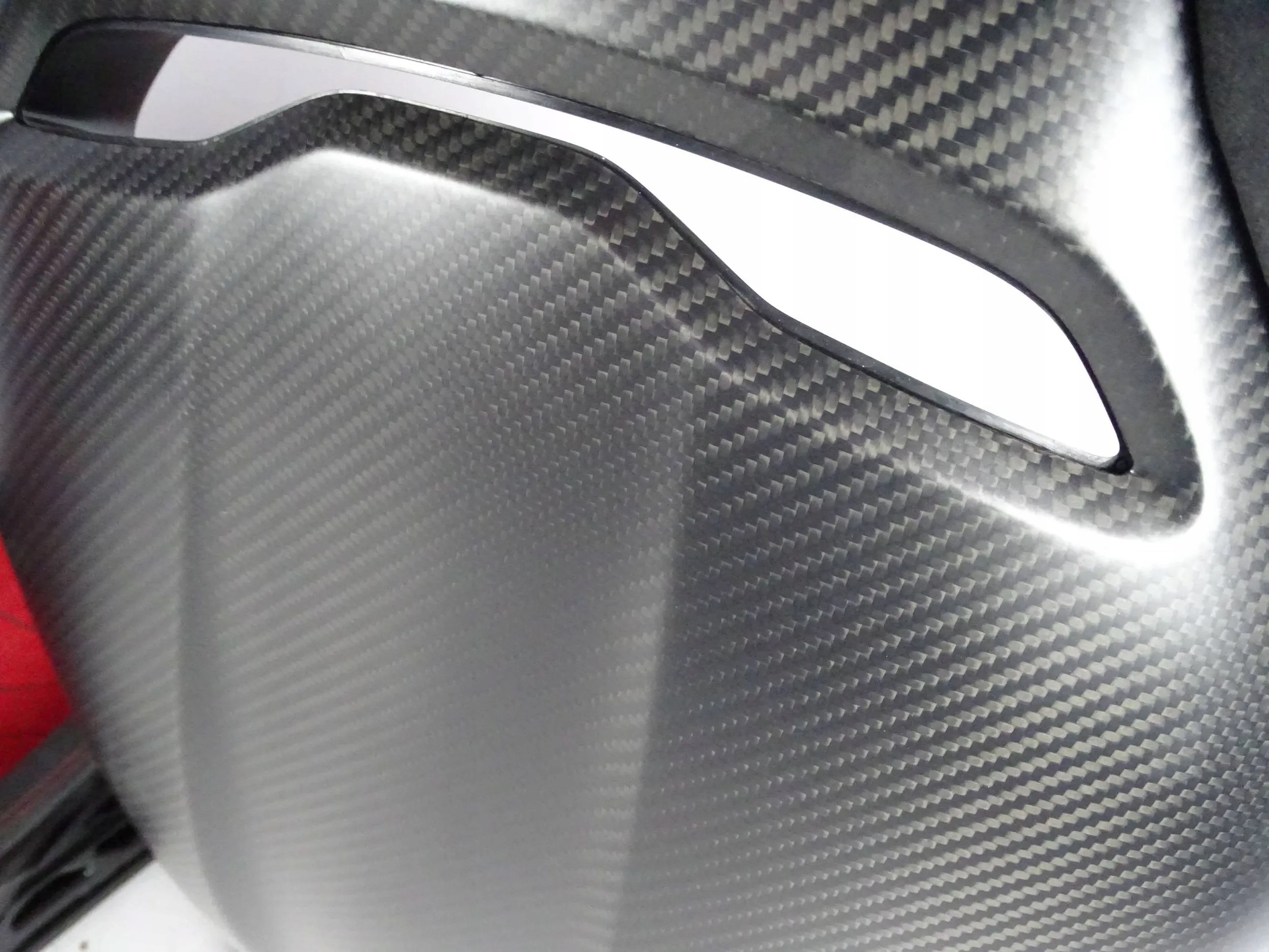 кресла MASERATI MC20 M240 Carbon