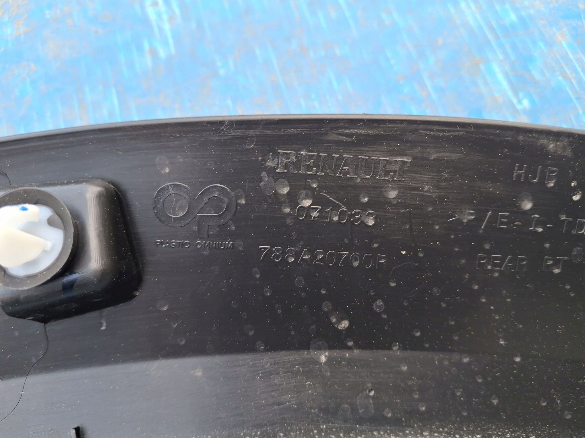 Blende Gehäuse für Kotflügel hinten rechts oder links RENAULT CAPTUR II 2019R->
