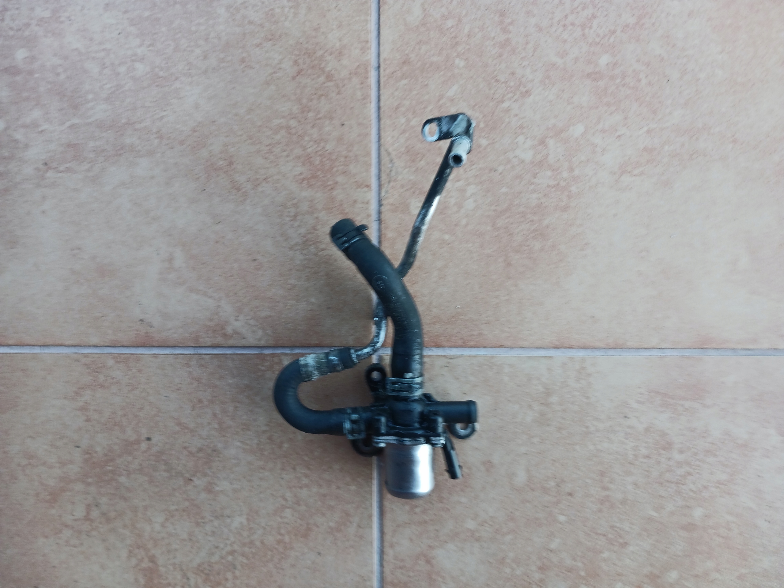 ventil vode MERCEDES W212 3,5 CGI A2722000131