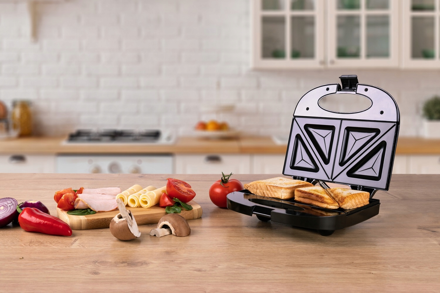 TOSTER OPIEKACZ DO KANAPEK TOSTÓW SANDWICH 850W NIEPRZYWIERAJĄCA POWŁOKA Moc 800 W