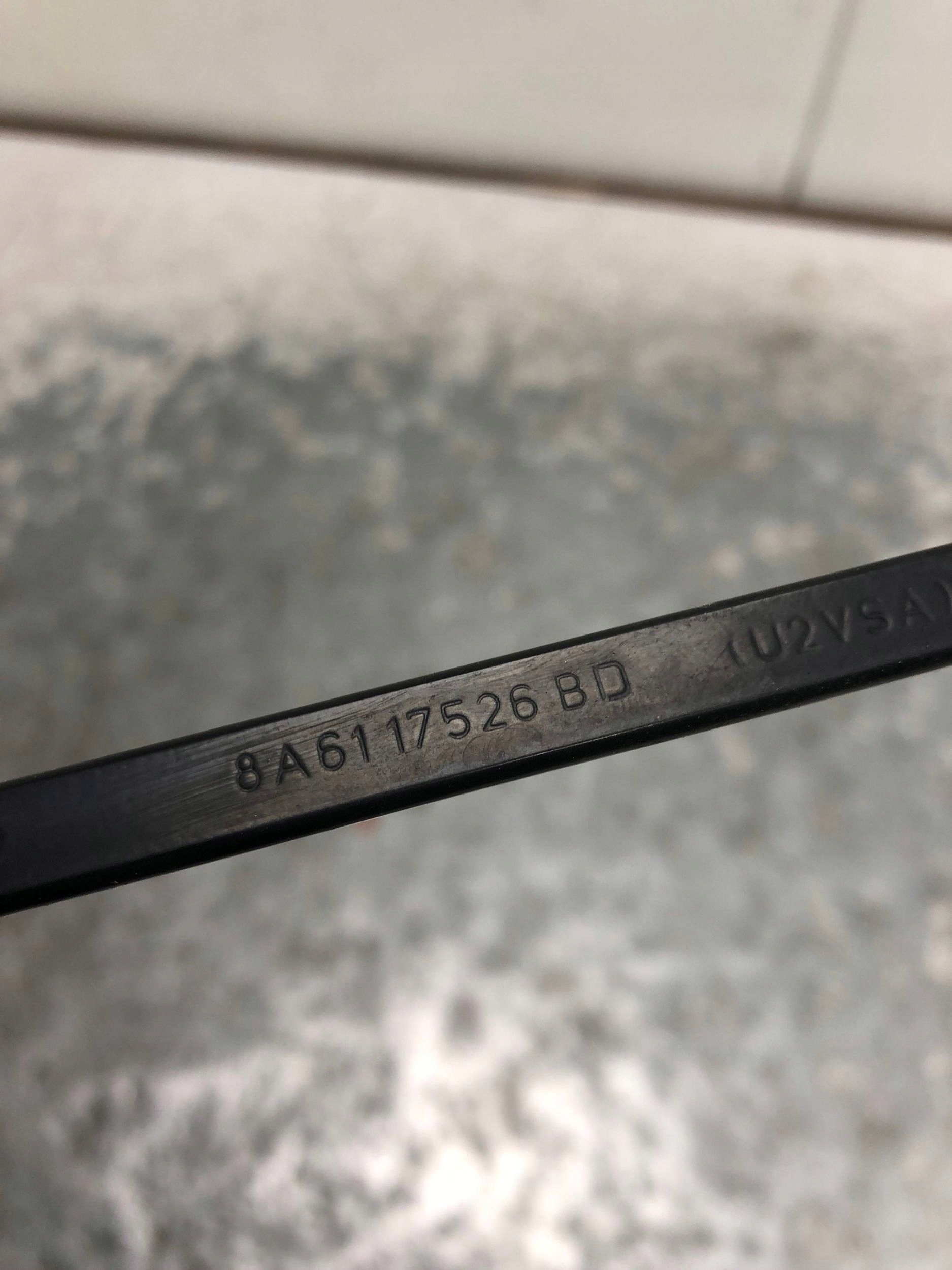 Bracci tergicristallo FORD FIESTA MK7 8A61-17526-AC 8A61-17526-BD
