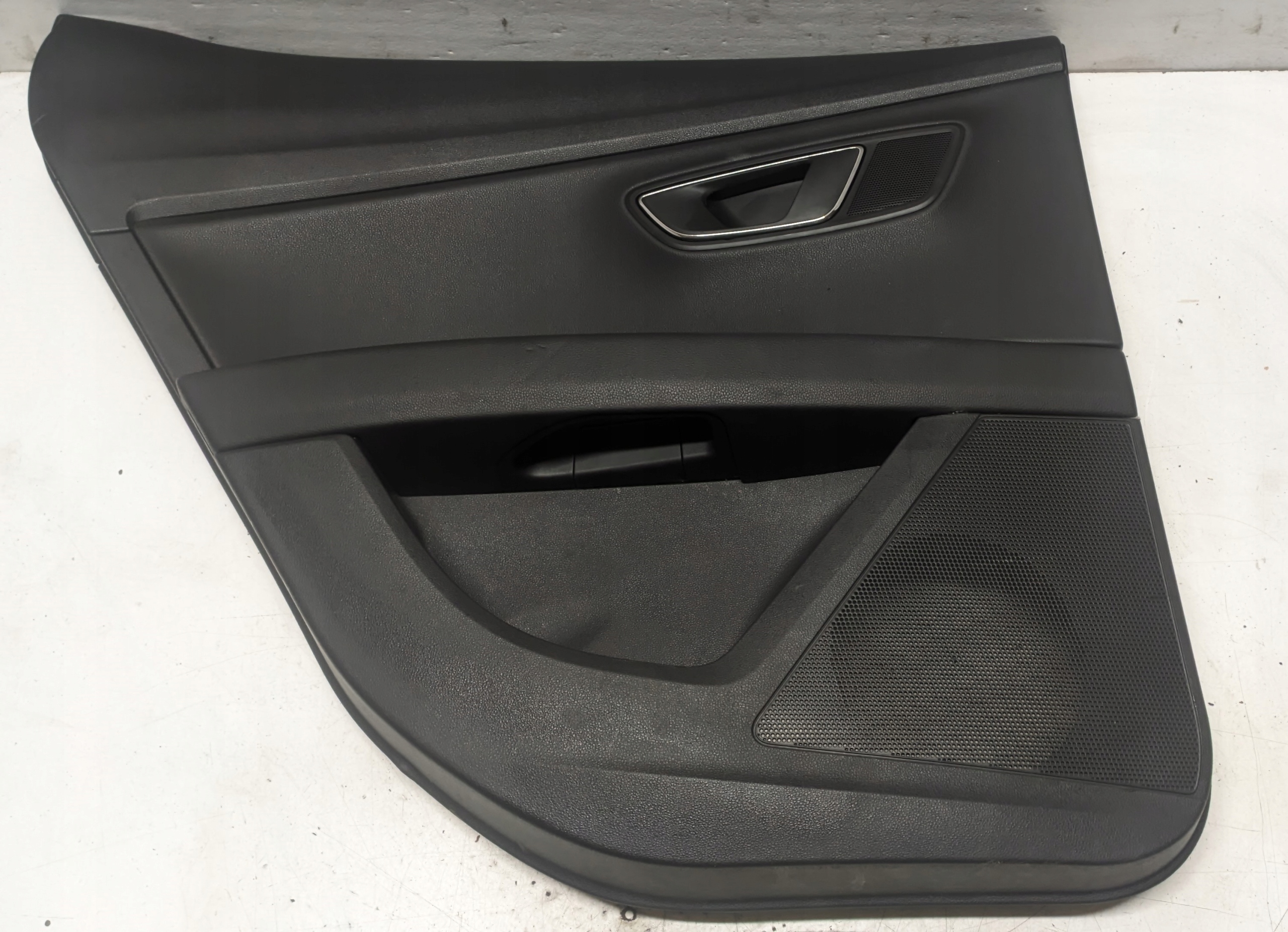SEAT LEON III 2.0 TDI 13R side door left rear part