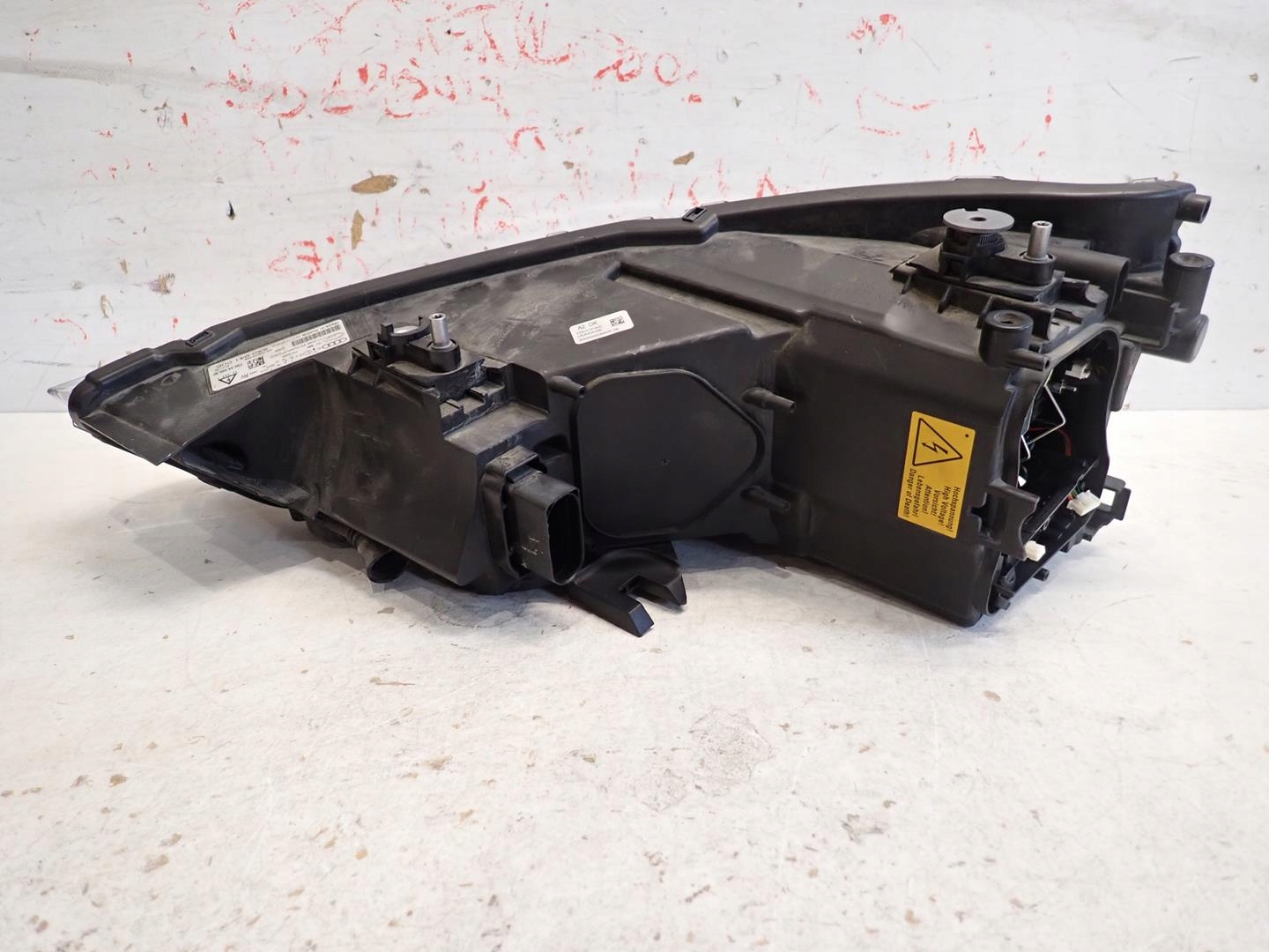 light front front right AUDI A1 2010-2014 BI-XENON 8X0941006