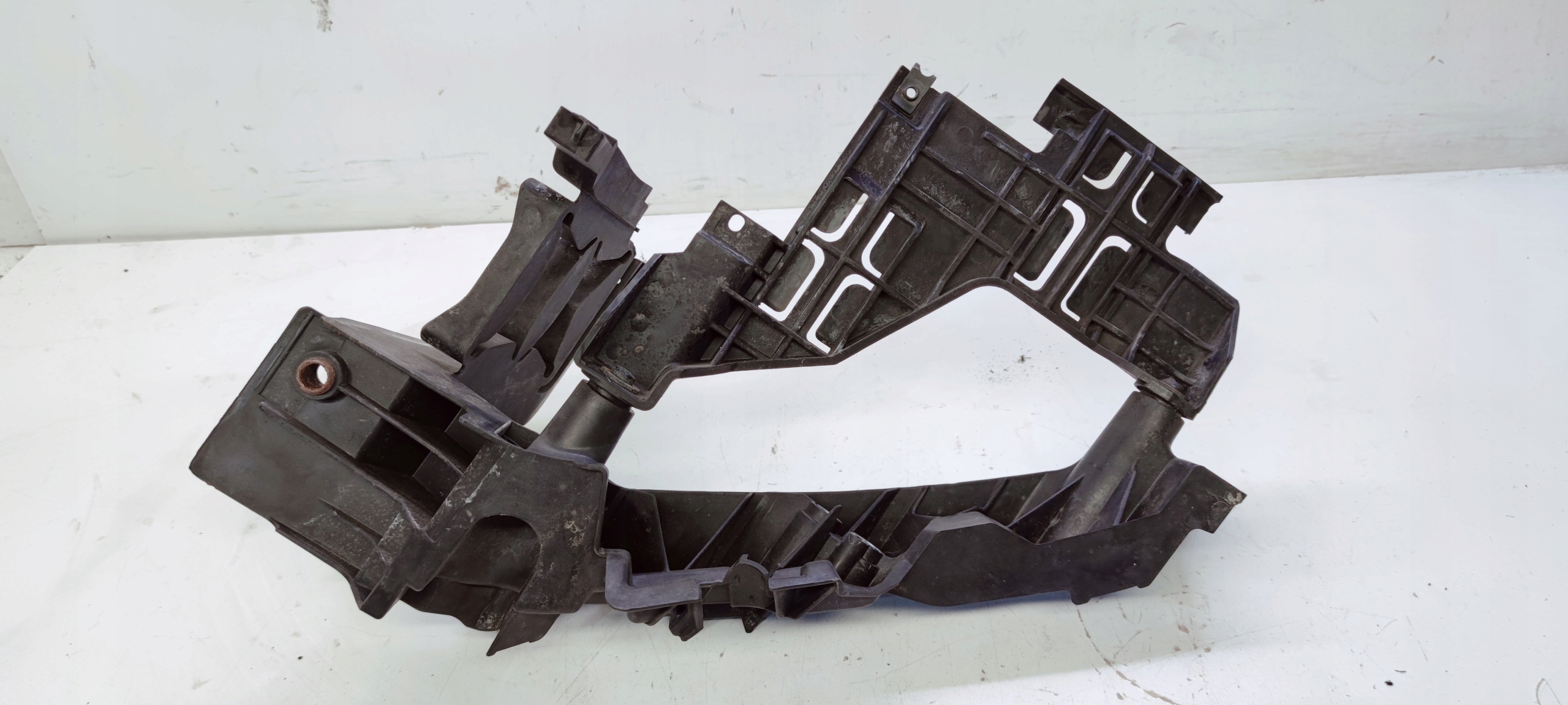 Support Support plaque REFLEKTORA AUDI Q5 8R 8R0805608