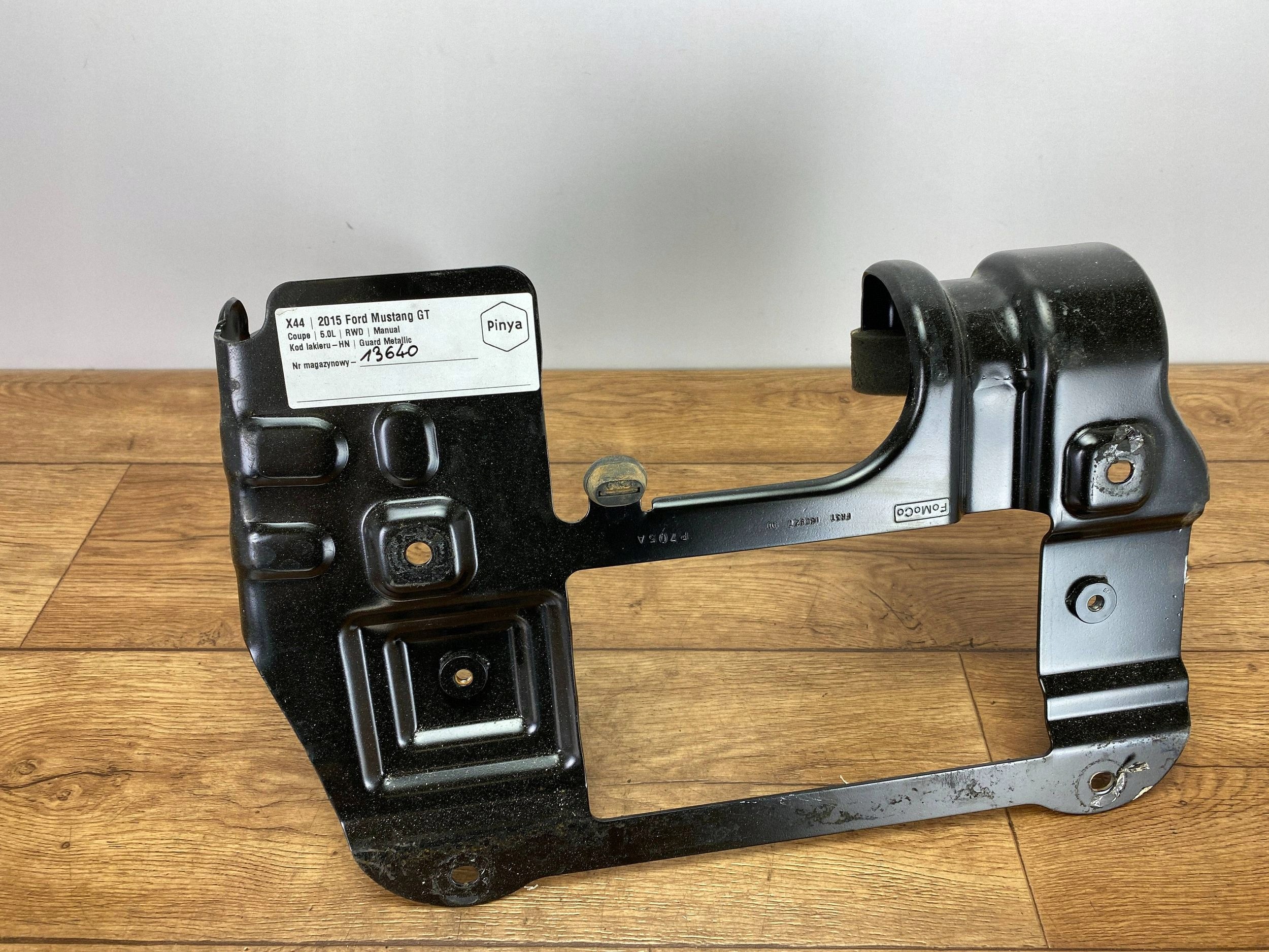 Support plaque subwoofera Ford Mustang VI 2015+