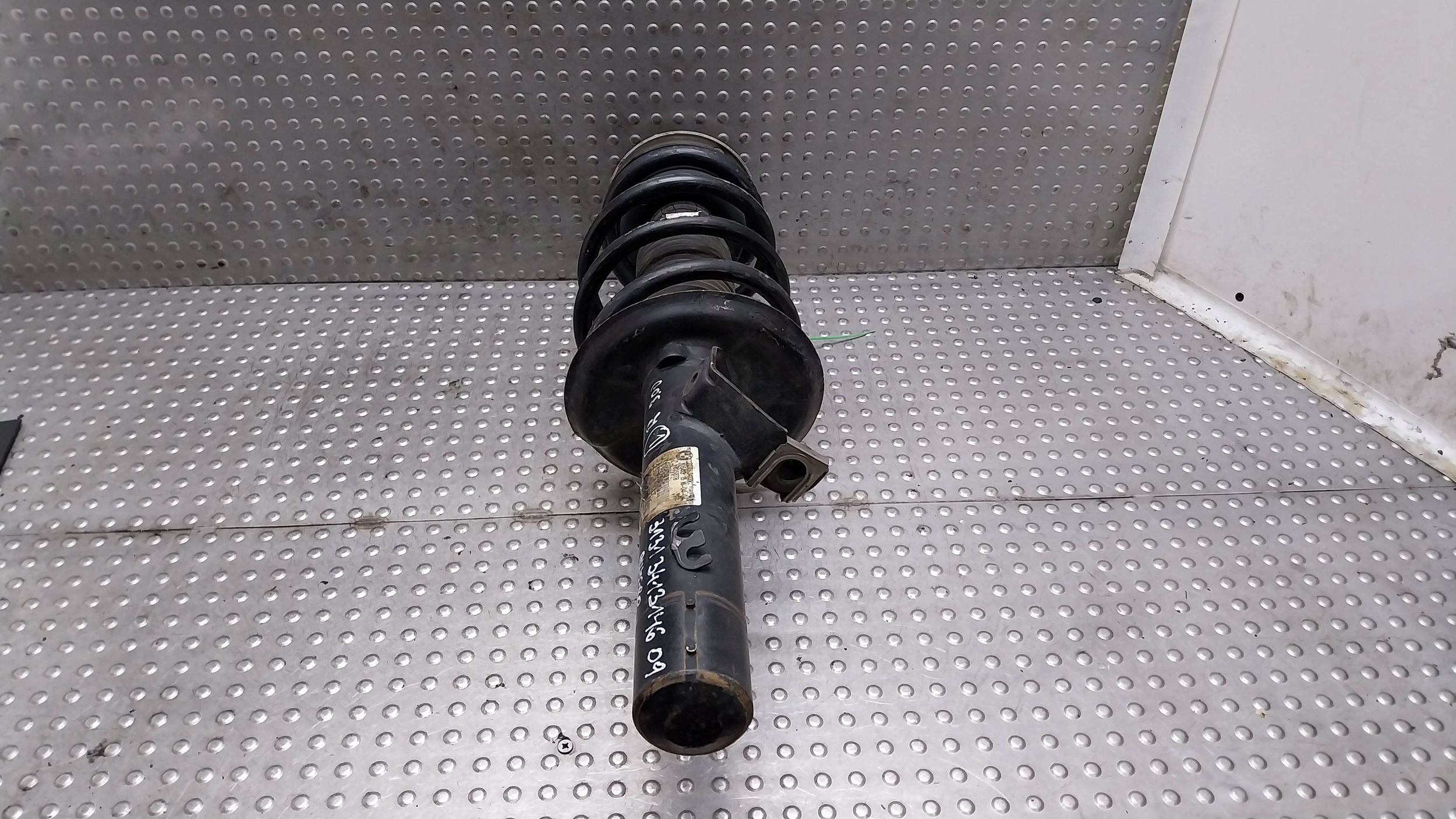 shock absorber right front 3413146 BMW X3 E83 2.0D XDRIVE